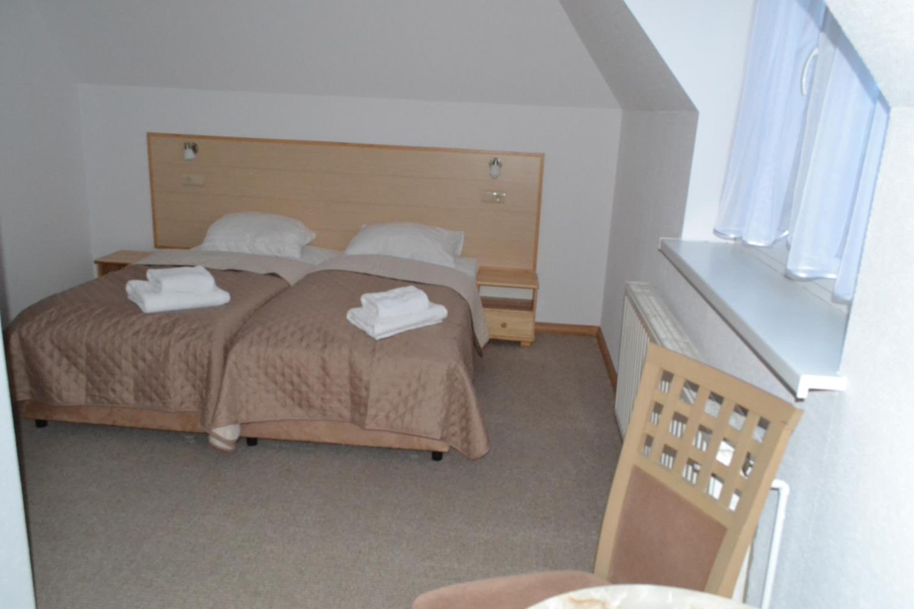 Twin Room - Photo 7