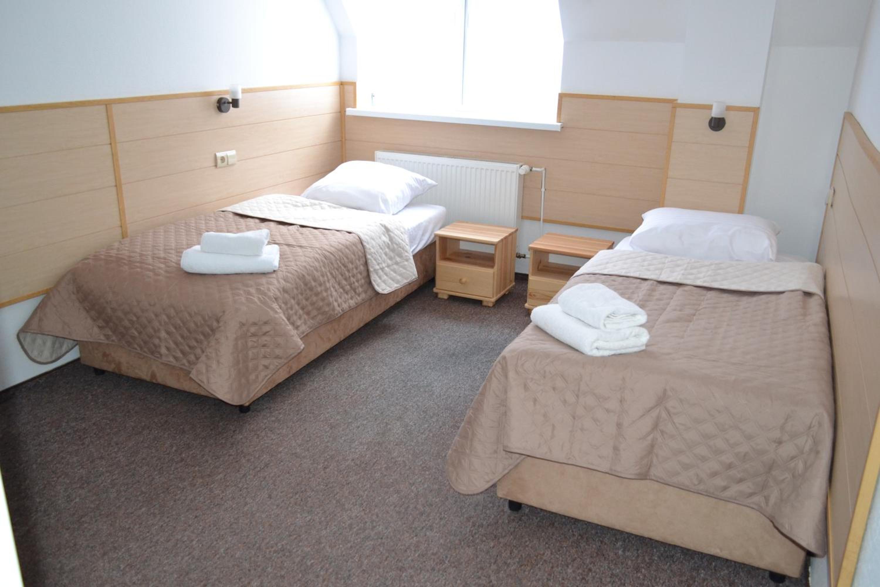 Twin Room - Photo 6