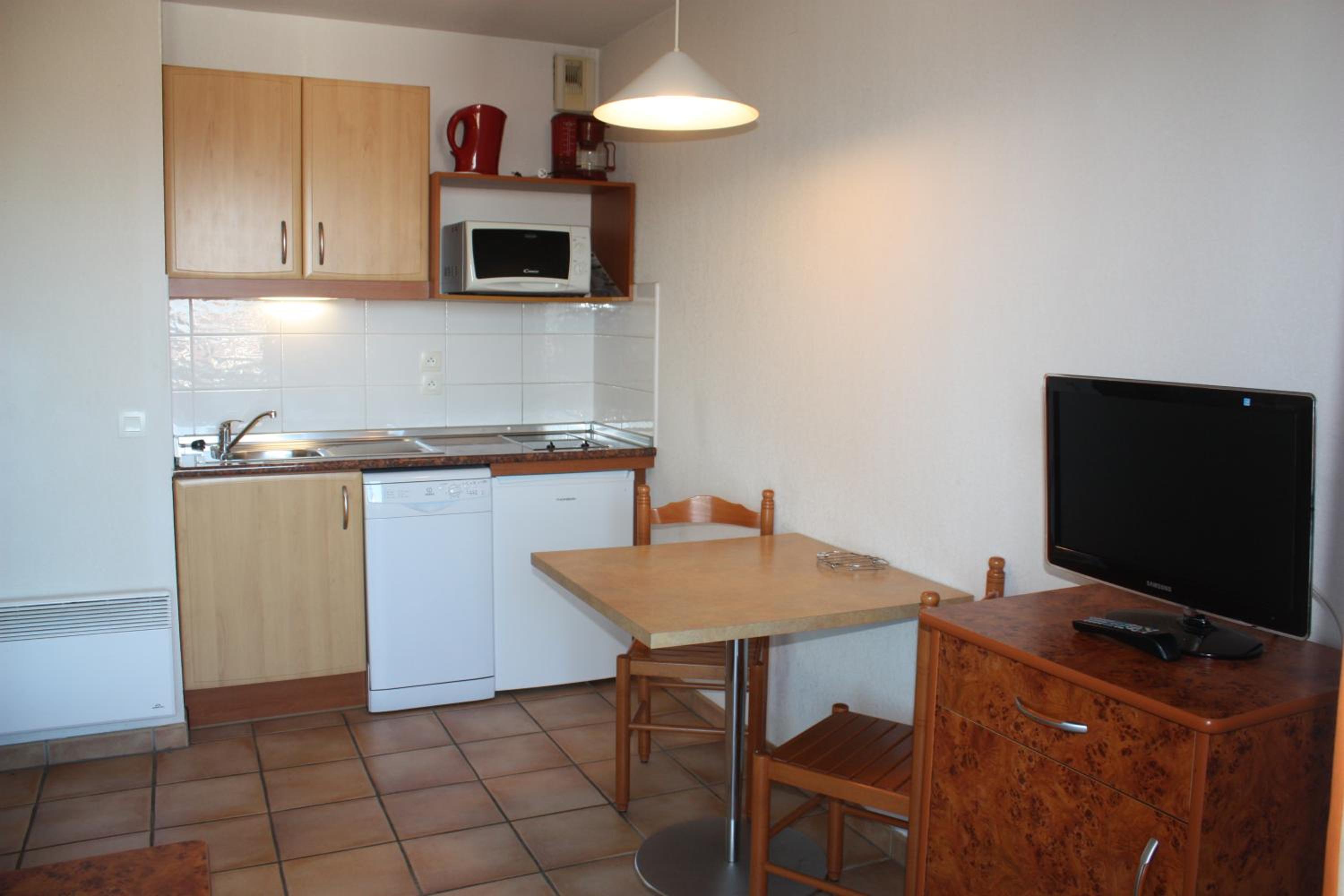 Studio (2 Adults) - Photo 4