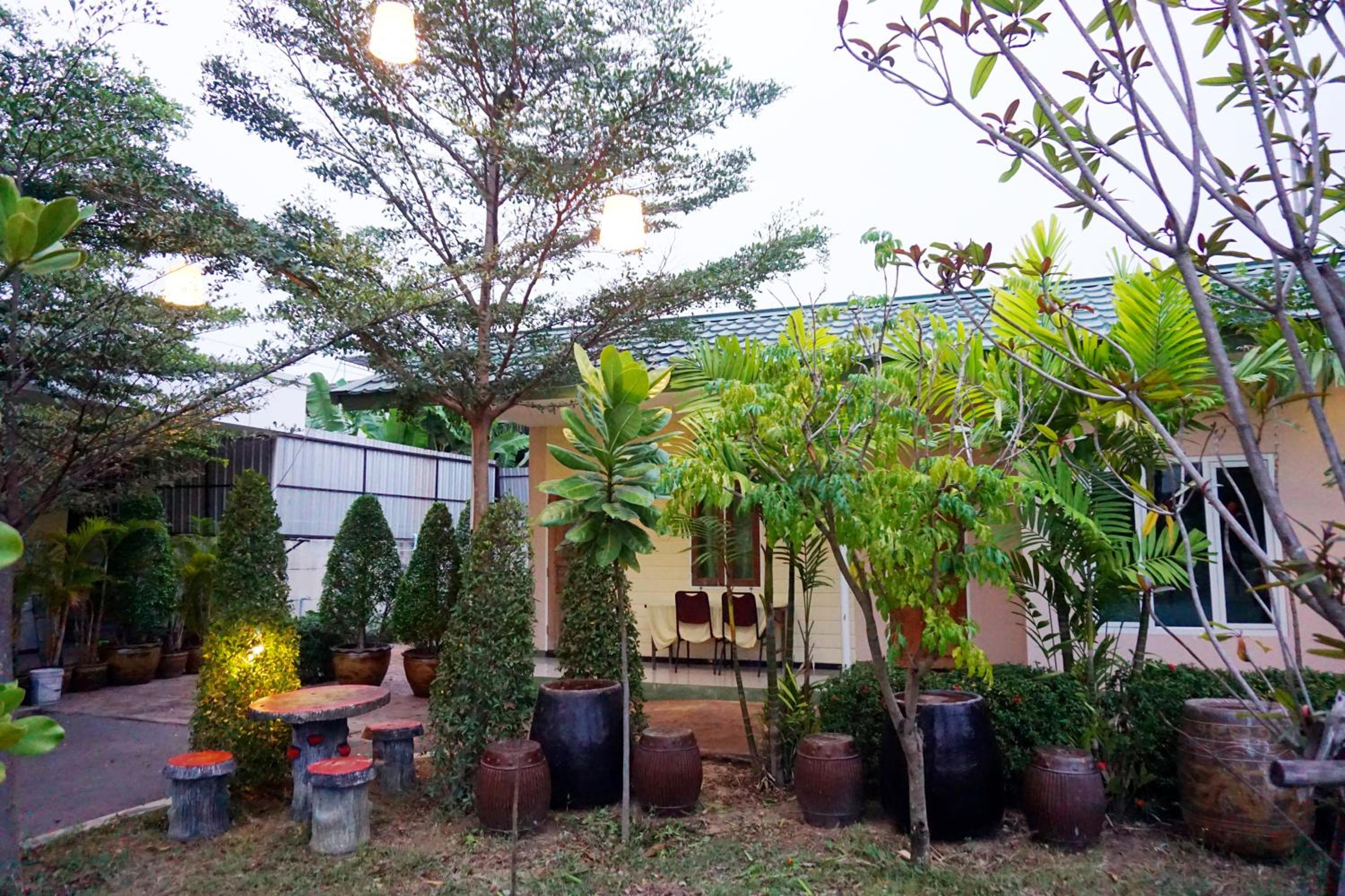 Twin Room With Garden View photo 2