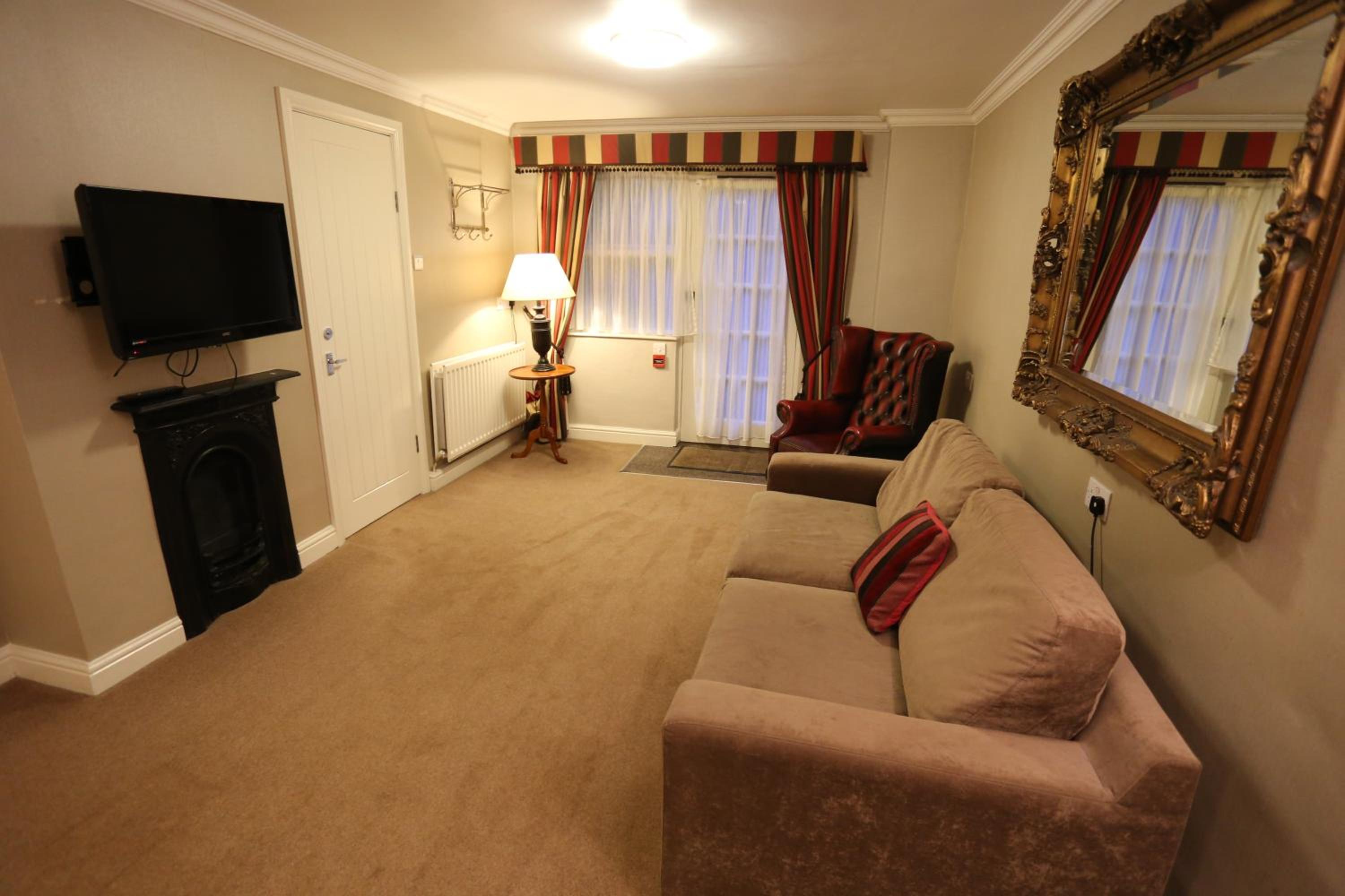 Premier Studio - Photo 6