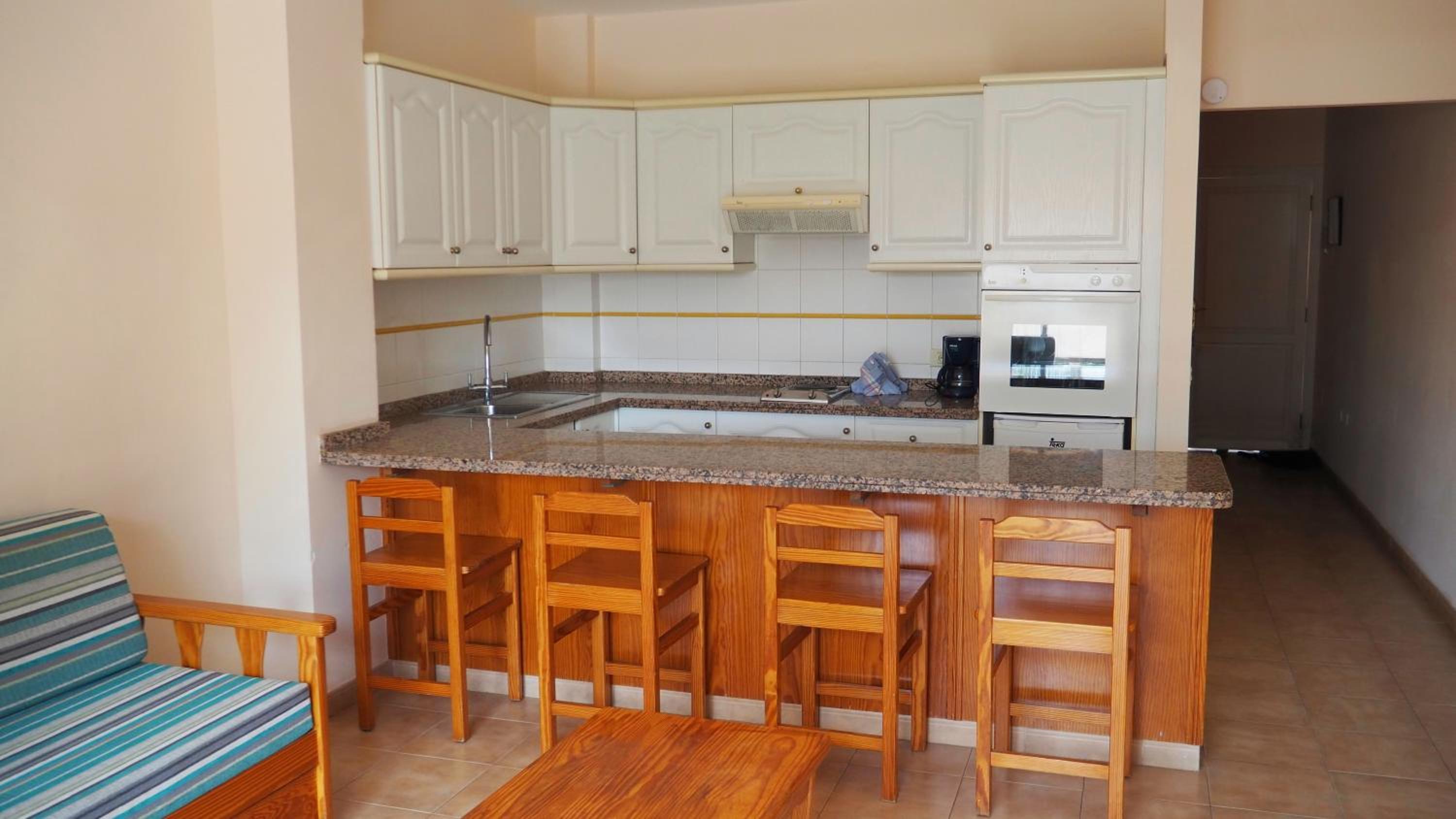 One-Bedroom Apartment (2 Adults + 1 Child) photo 3