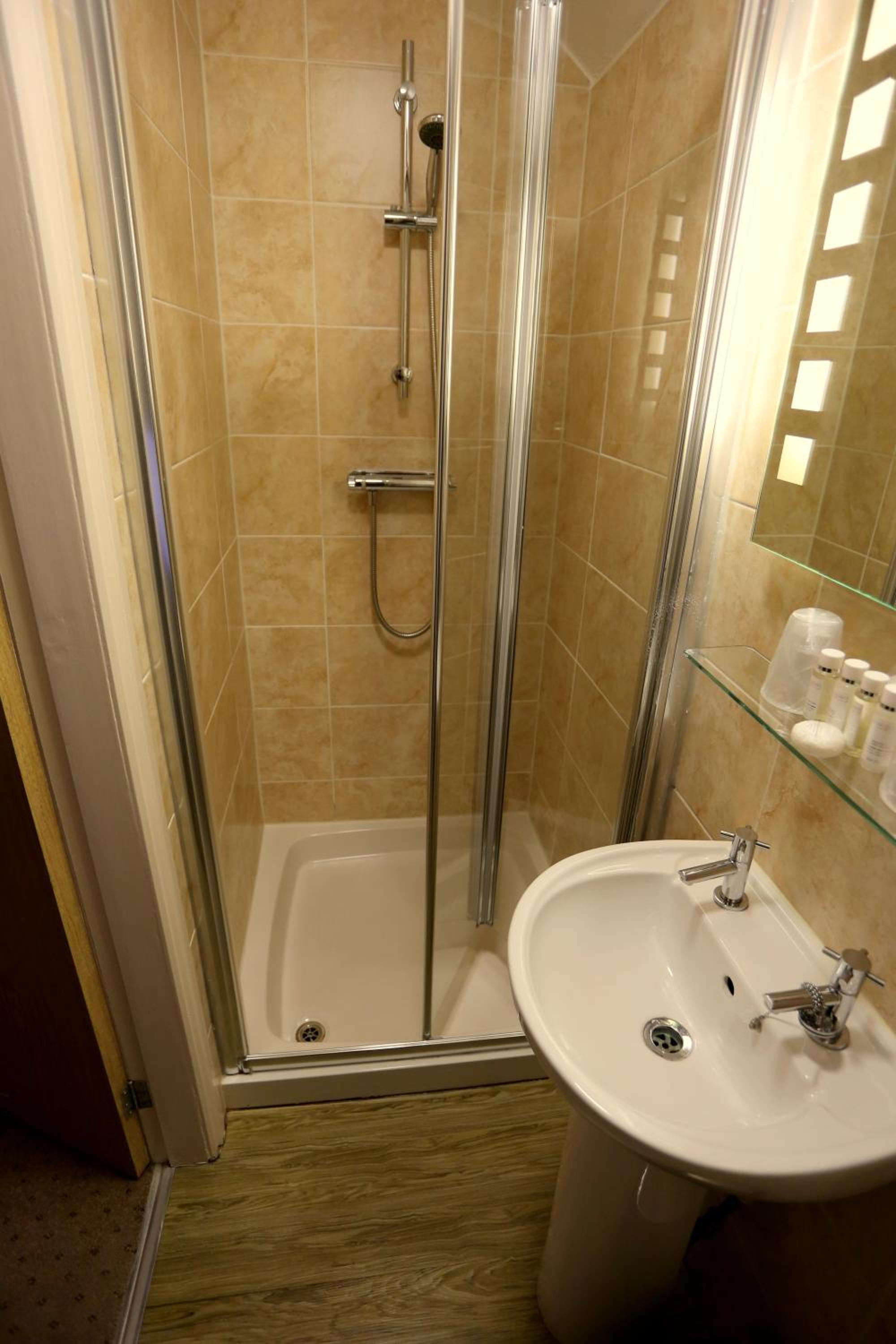 Double Room - Photo 36