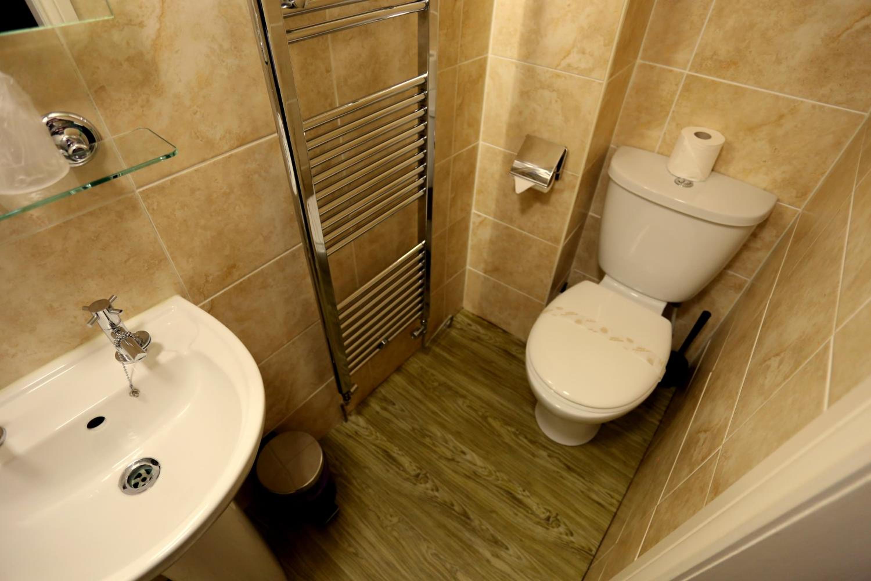 Double Room - Photo 37