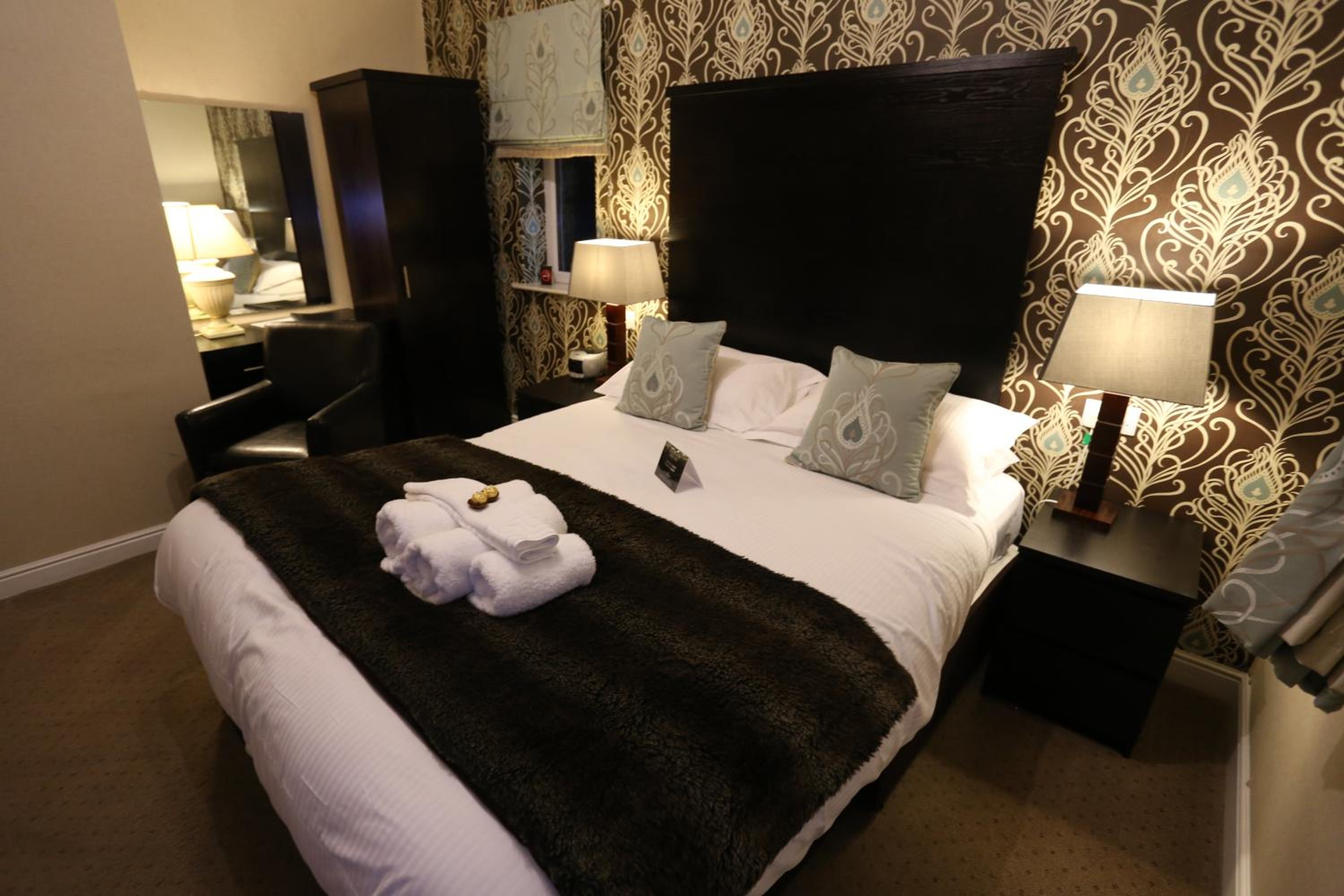Double Room - Photo 12