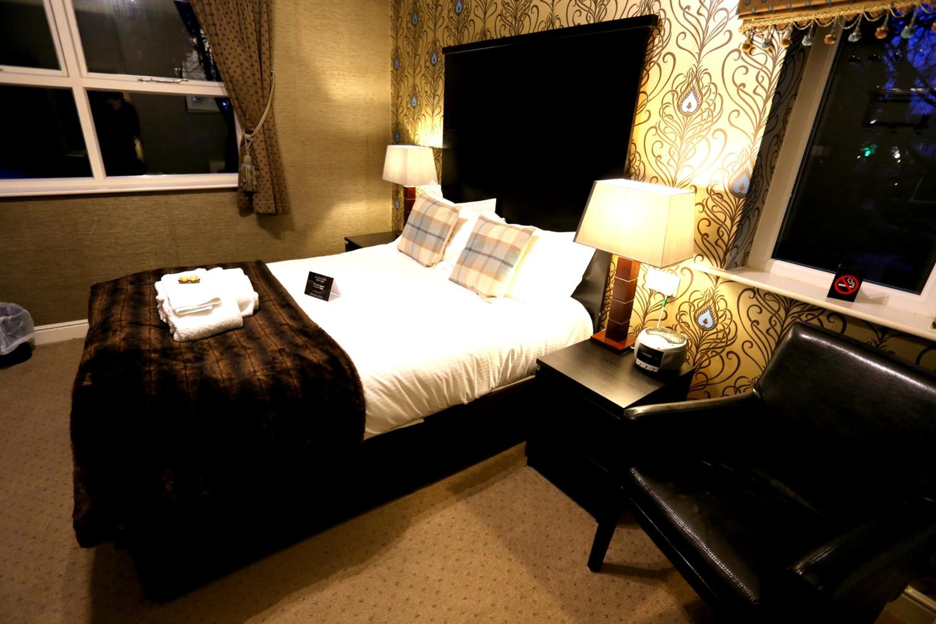 Double Room - Photo 7