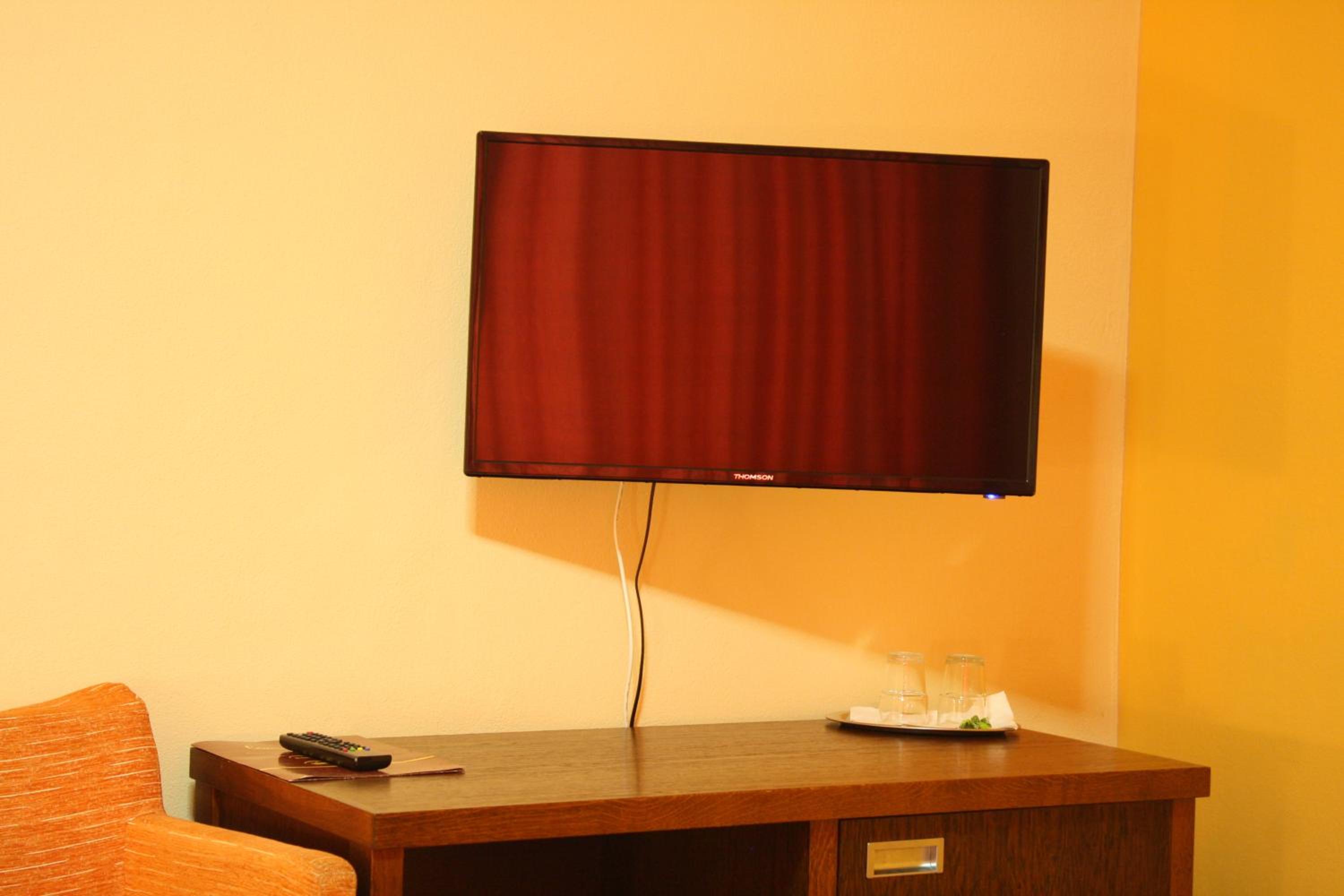 Twin Room - Photo 3