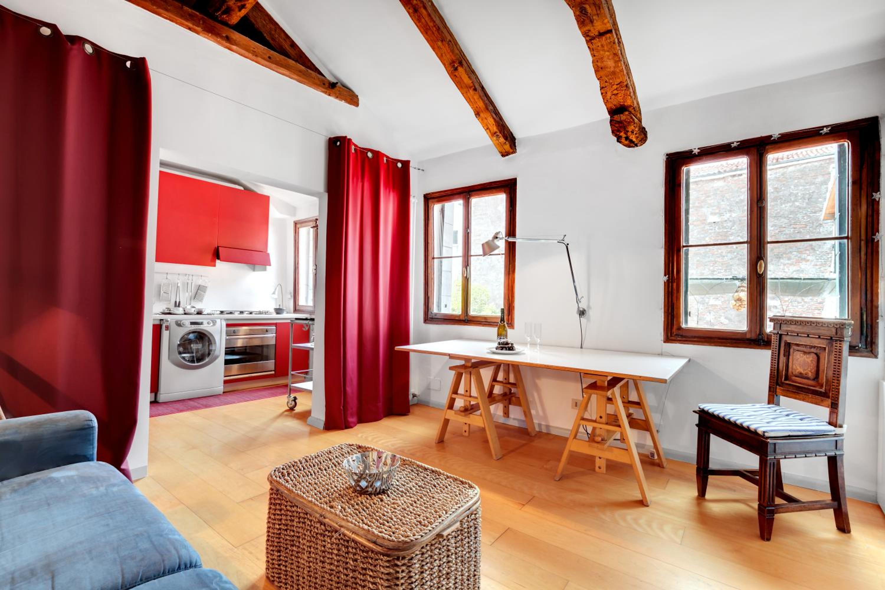 Apartment photo 3