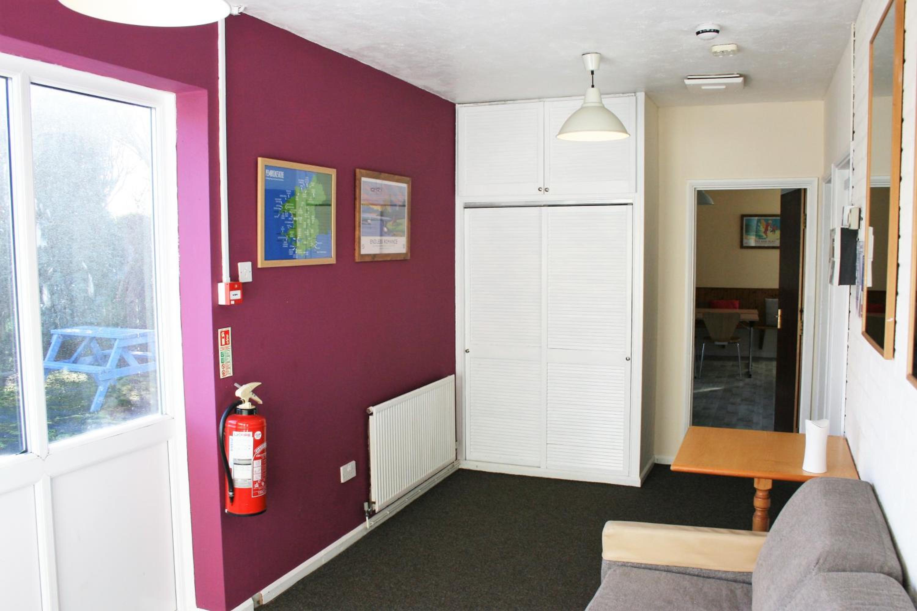 Three-Bedroom House photo 3