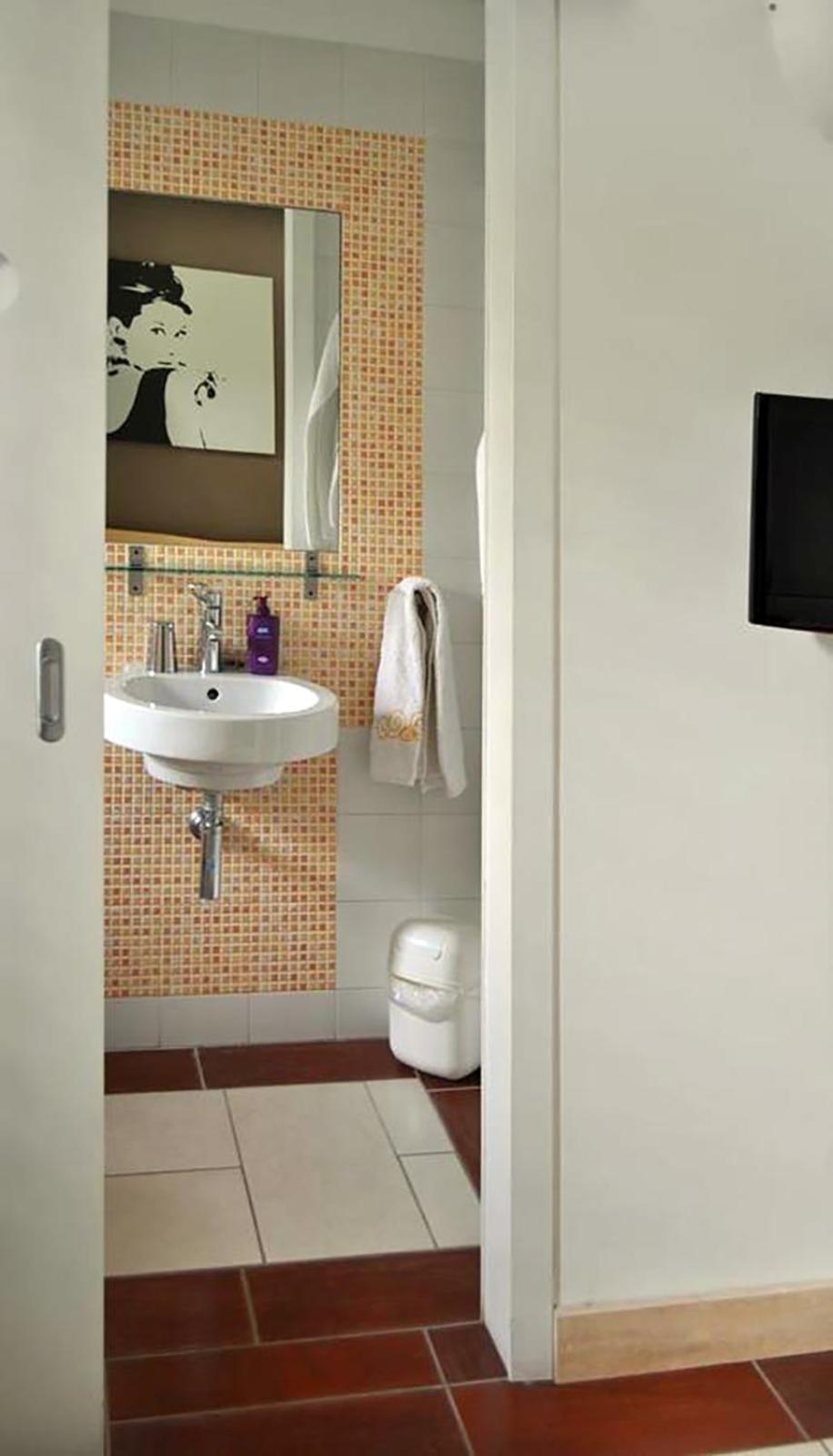 Comfort Double or Twin Room photo 2