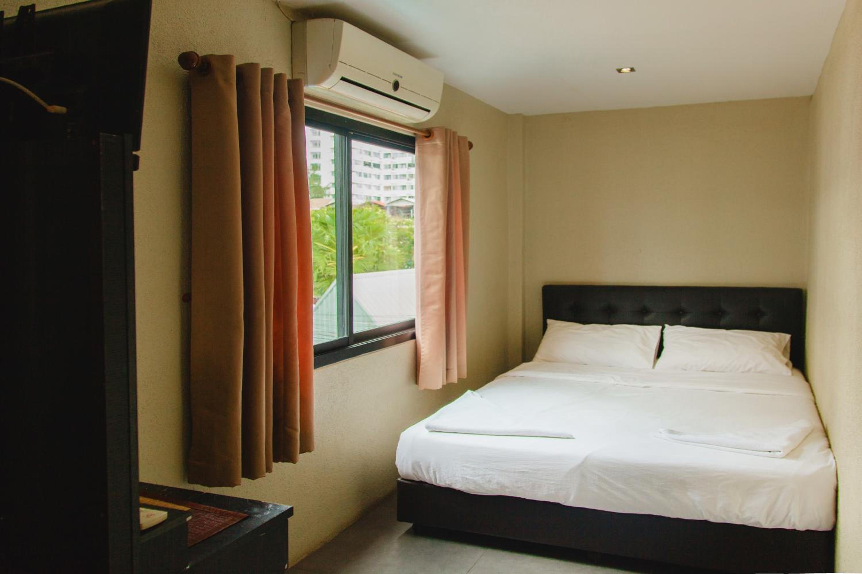 Standard Double Room - Photo 3