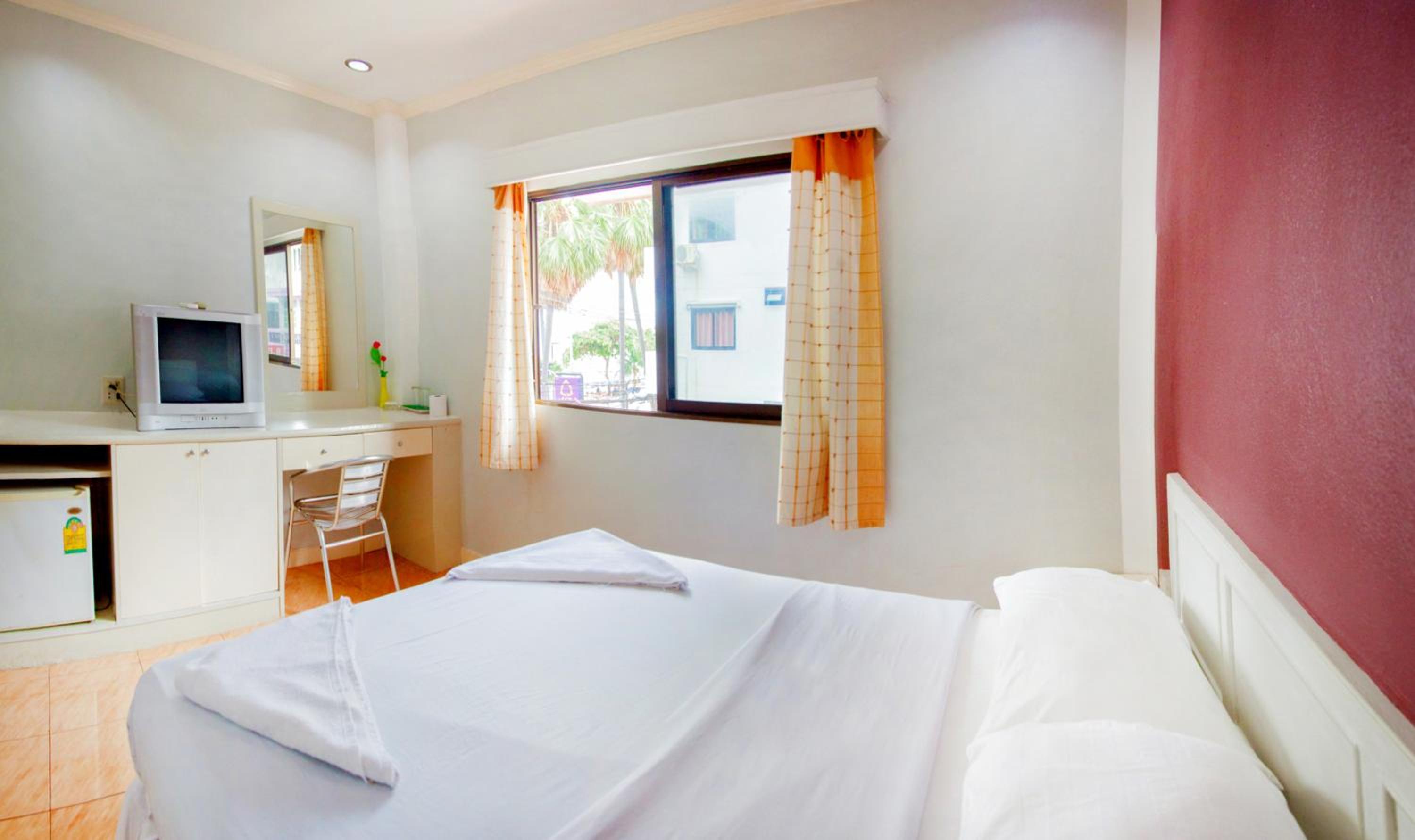 Standard Double Room - Photo 2