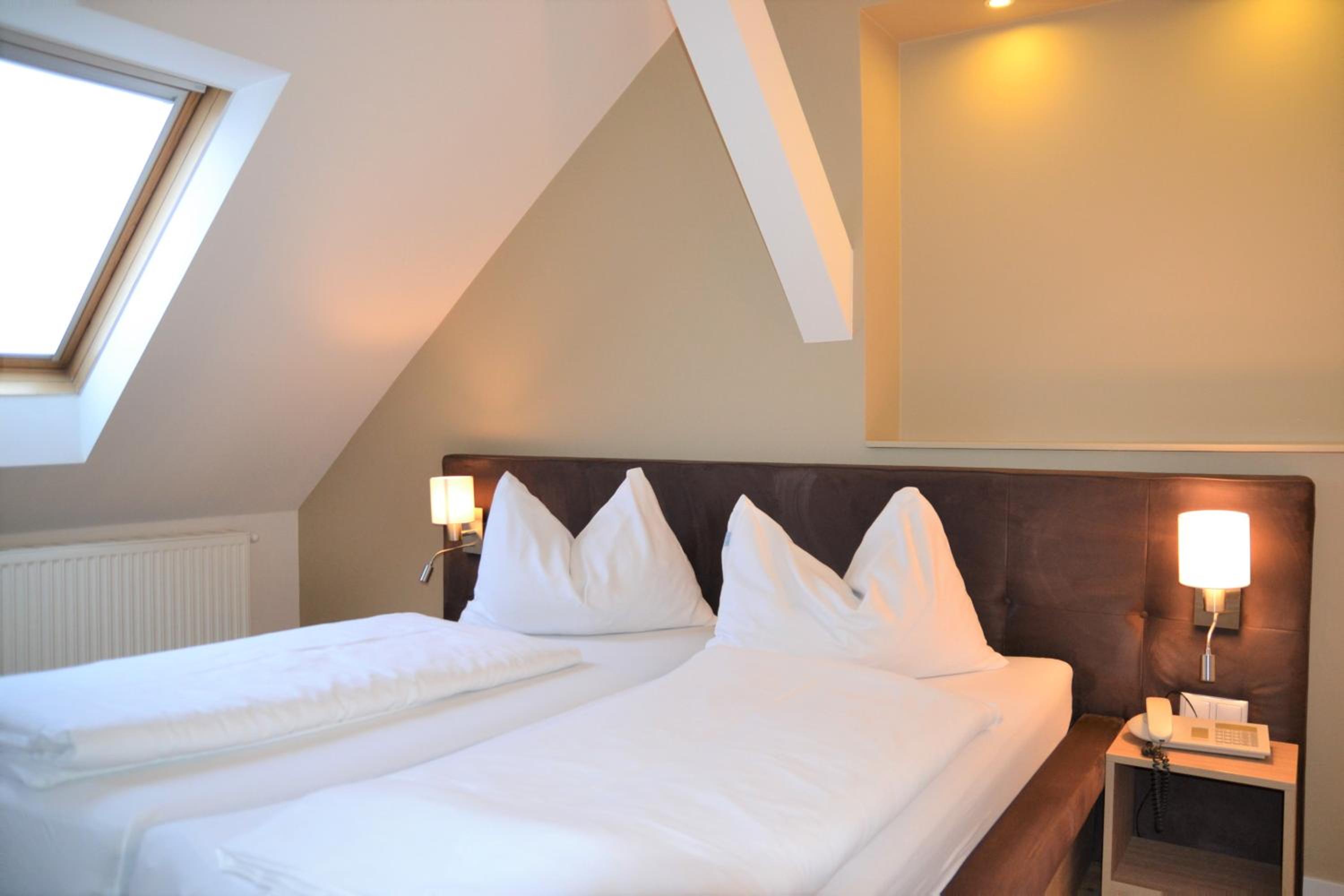Comfort Double Room - Photo 9