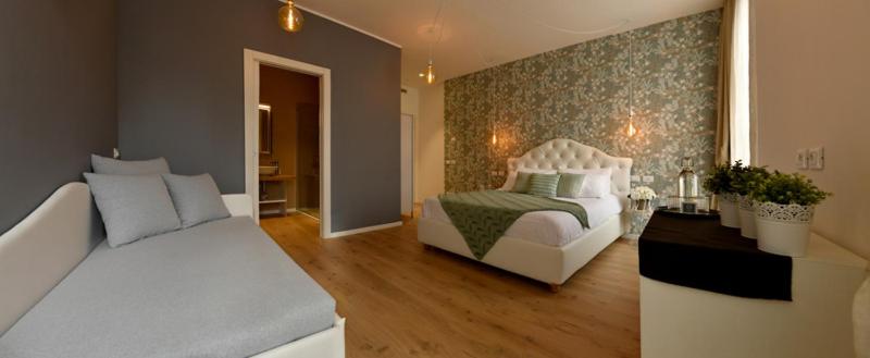 Double Room with Balcony photo 2
