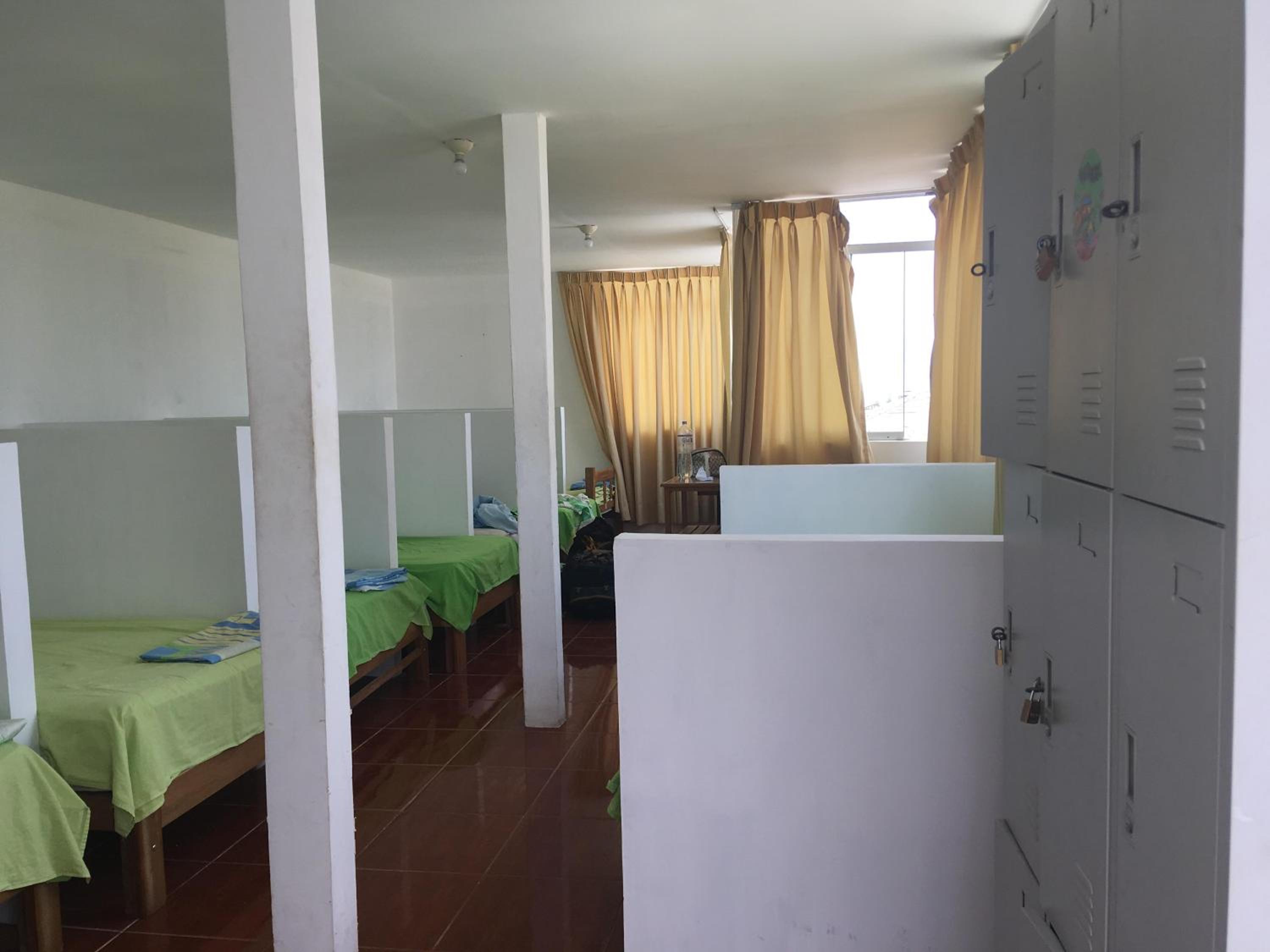 Single Bed in 10-Bed Dormitory Room with Shared Bathroom photo 2