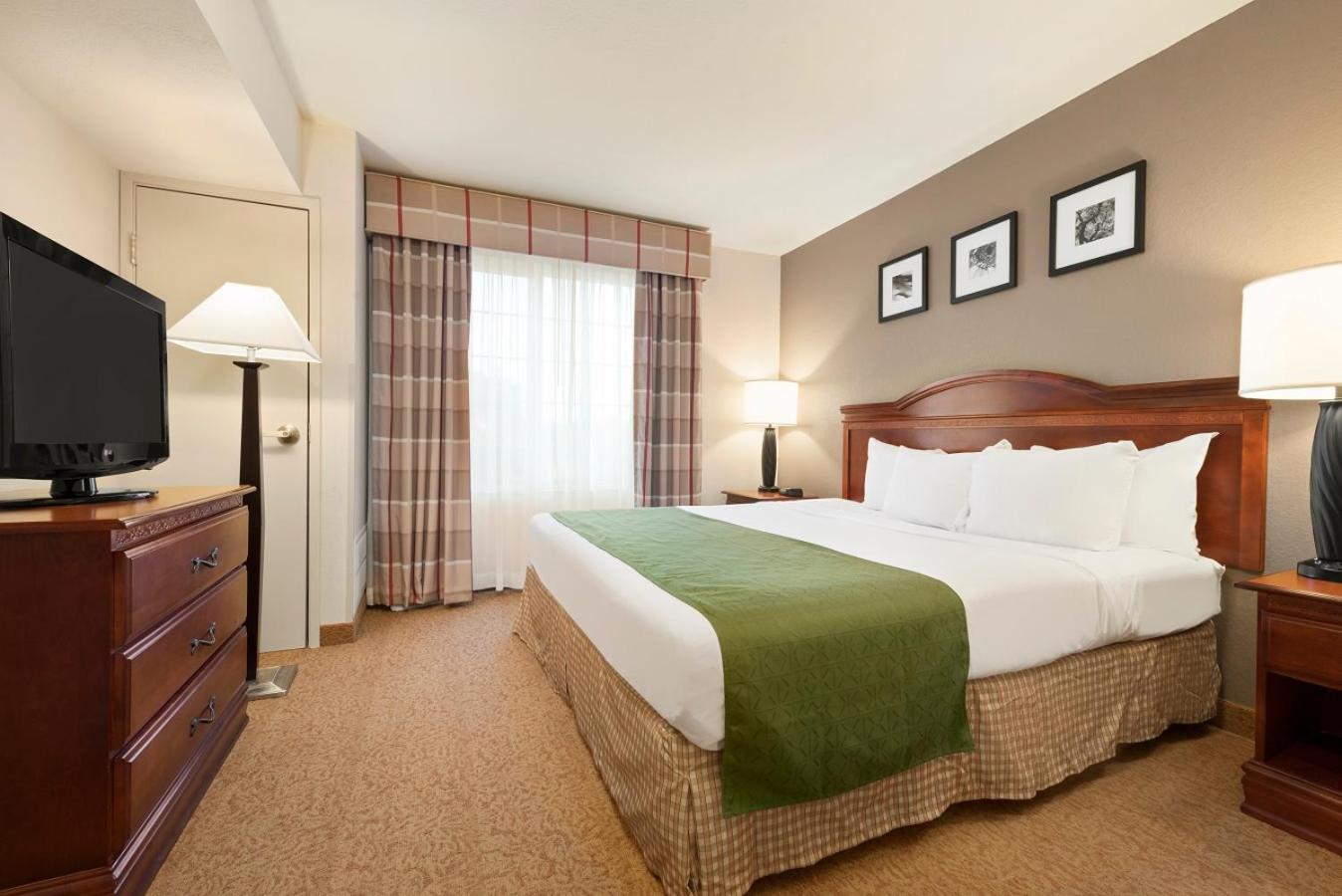 King Room - Disability Access/Non-Smoking - Photo 1