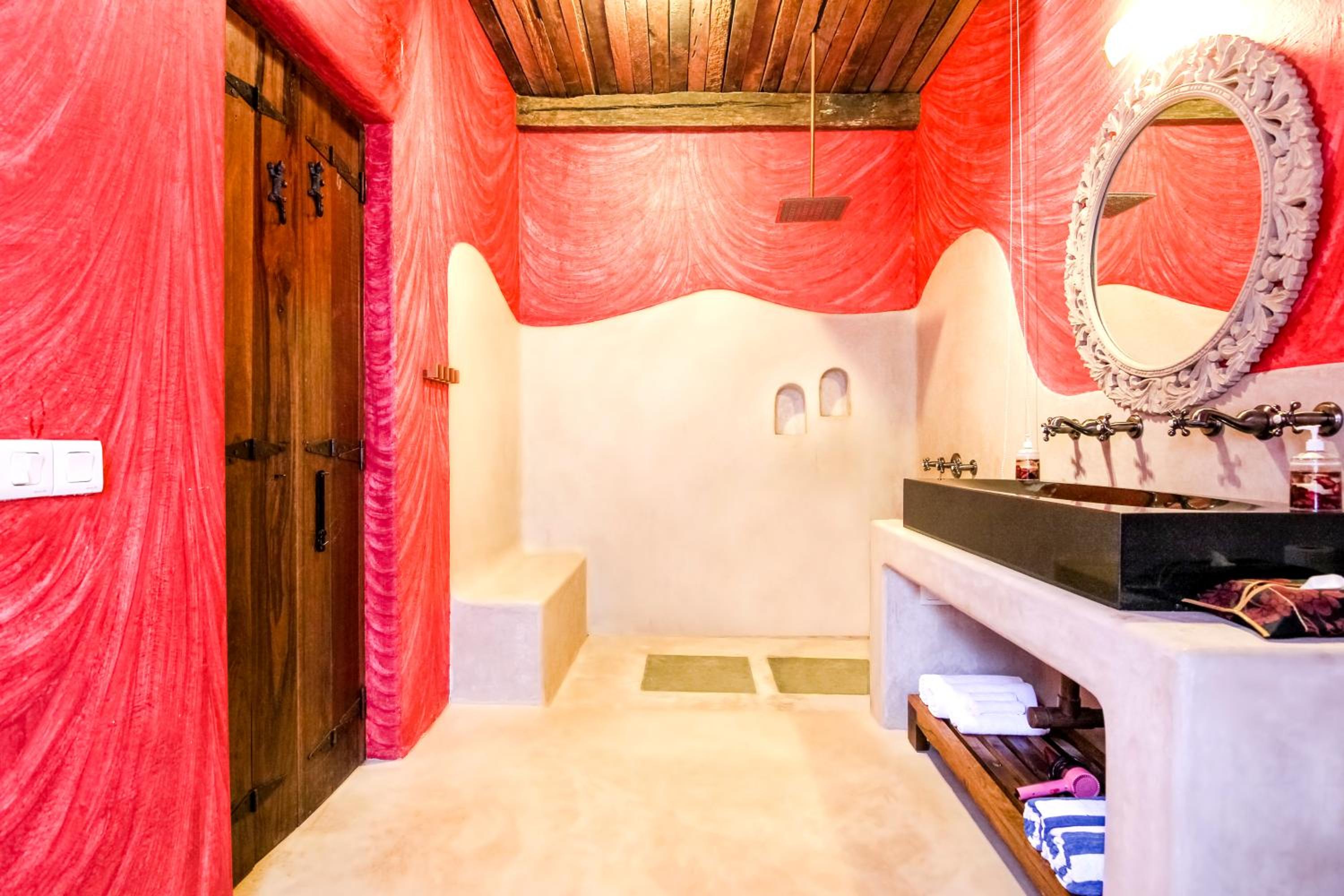 Luxury Villa with Private Pool photo 2