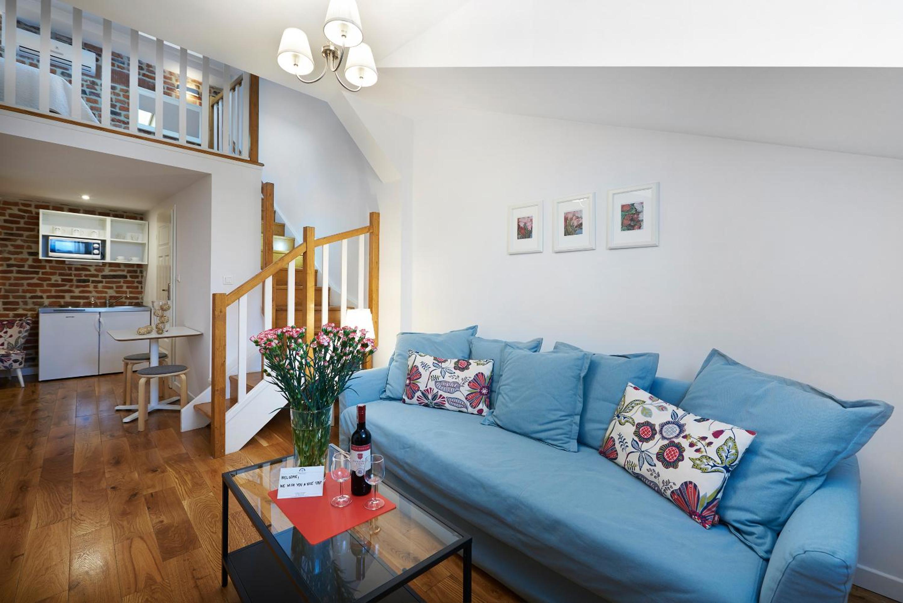 Studio Apartment with Mezzanine (2 Adults)