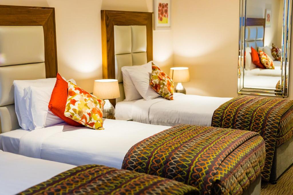 Twin Room - Photo 6