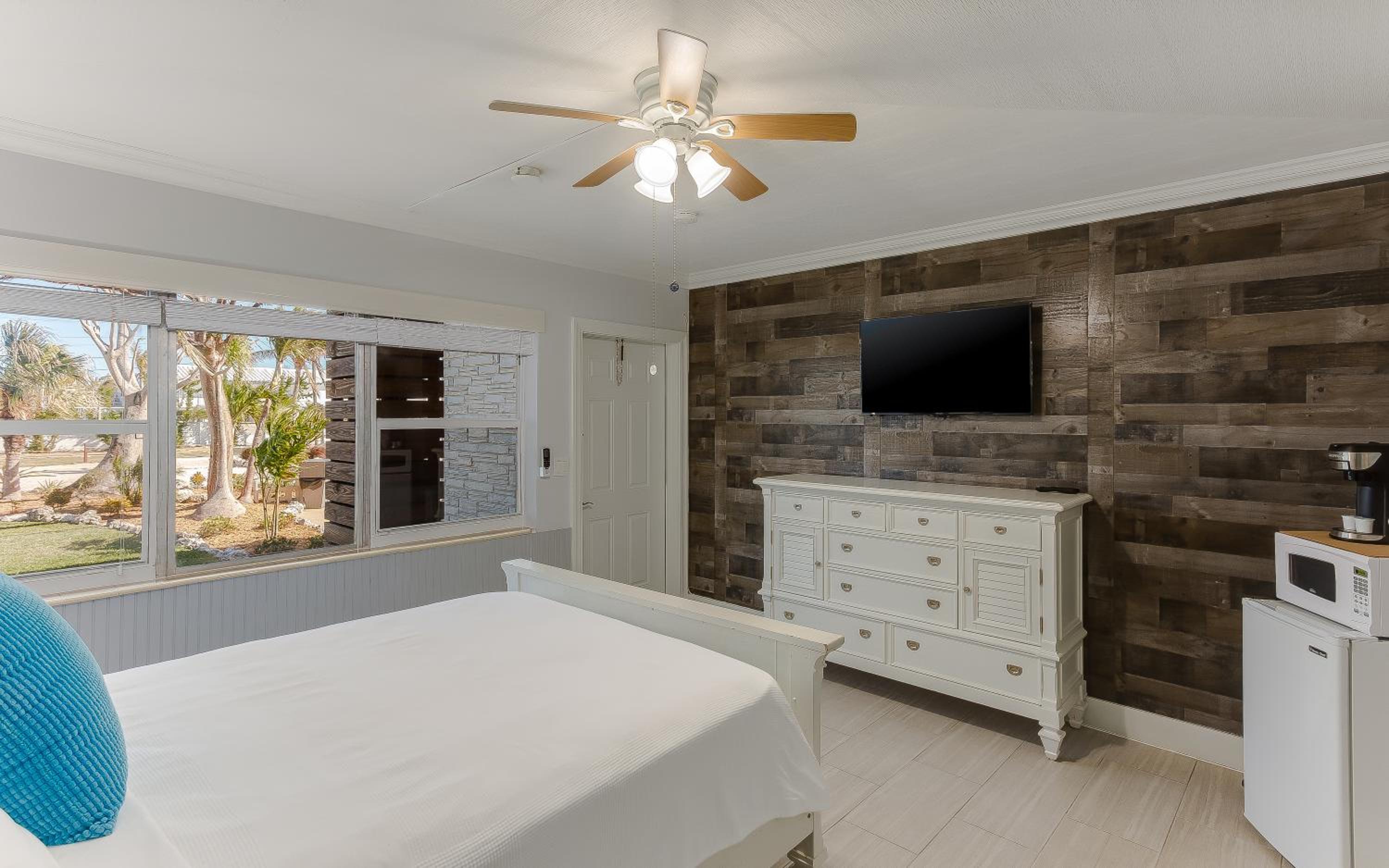 Standard Queen Room - Photo 3