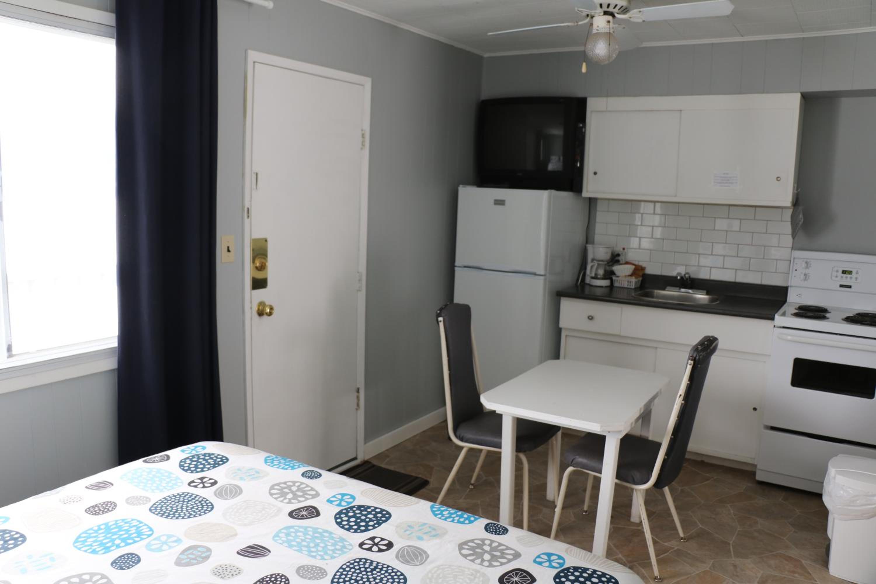 Queen Room photo 1