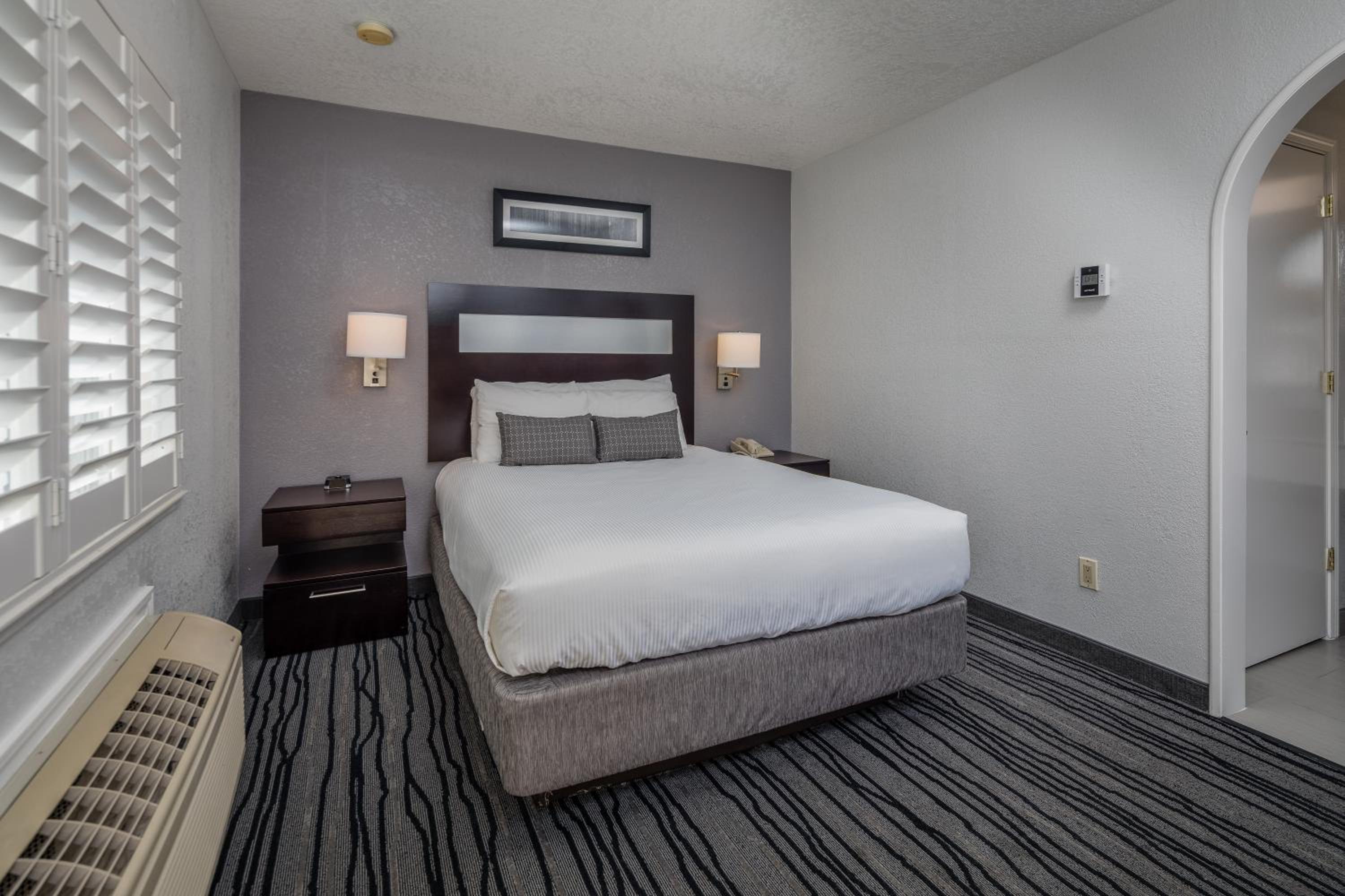 Double Room - Disability Access - Photo 1