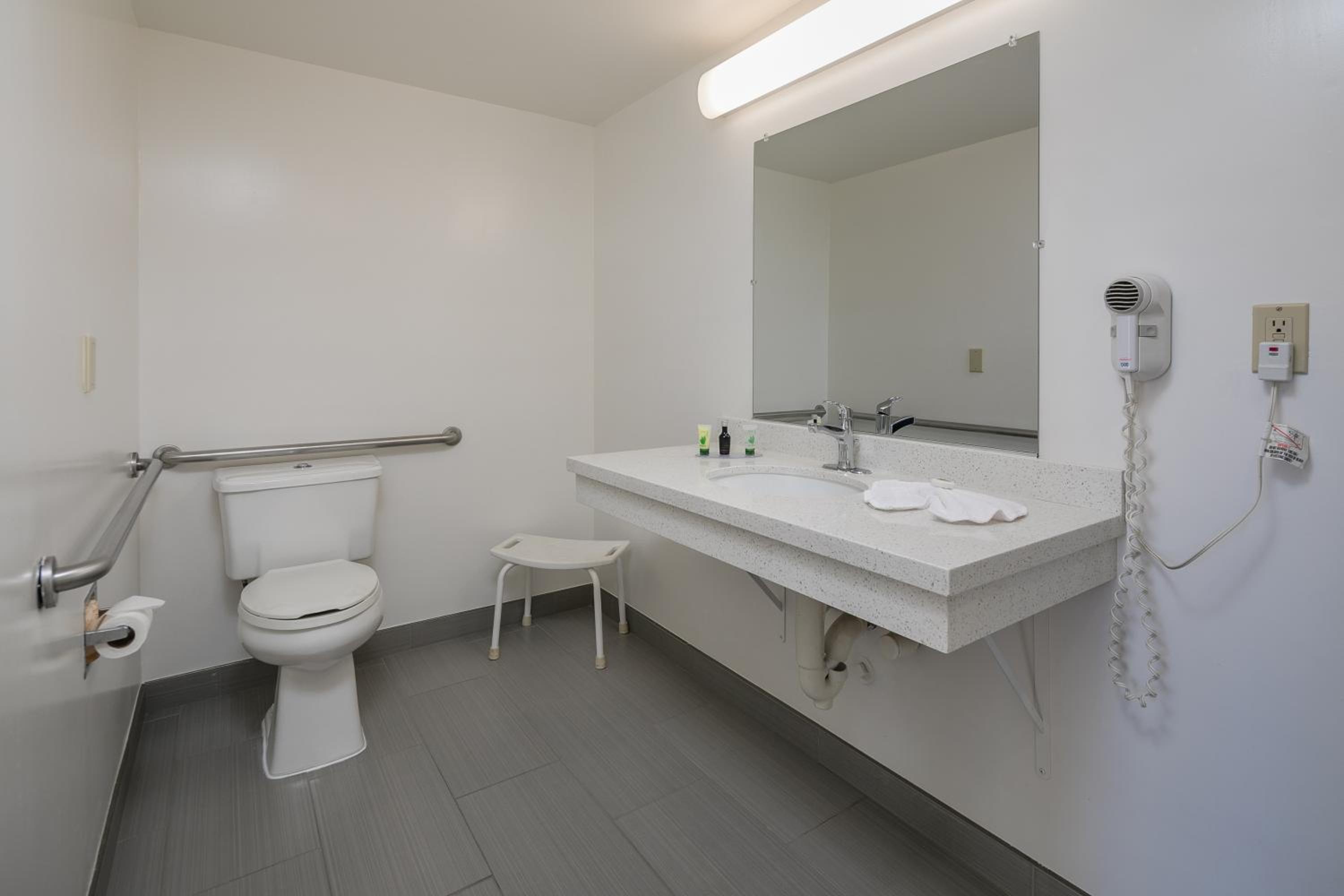 Double Room - Disability Access - Photo 3