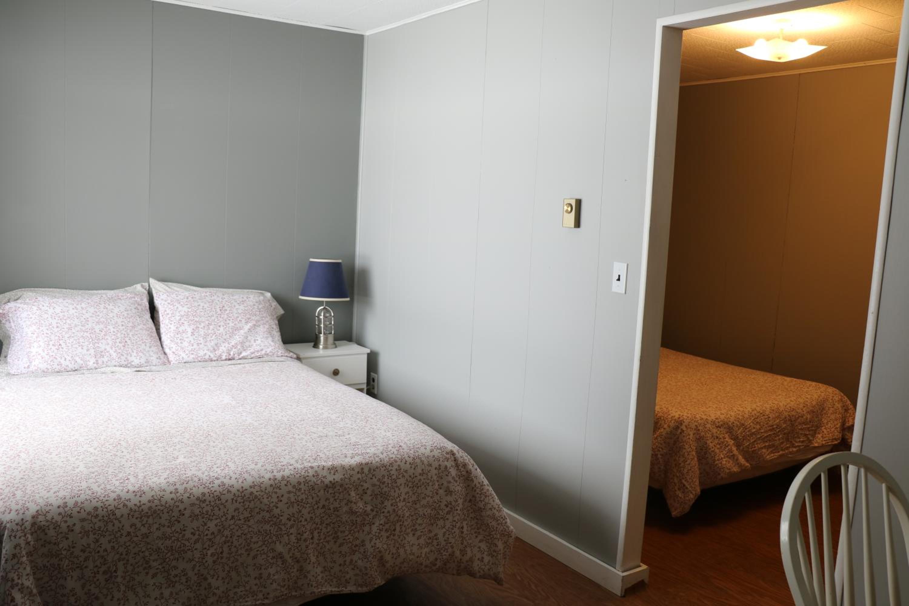 Quadruple Room with Lake View - Photo 2
