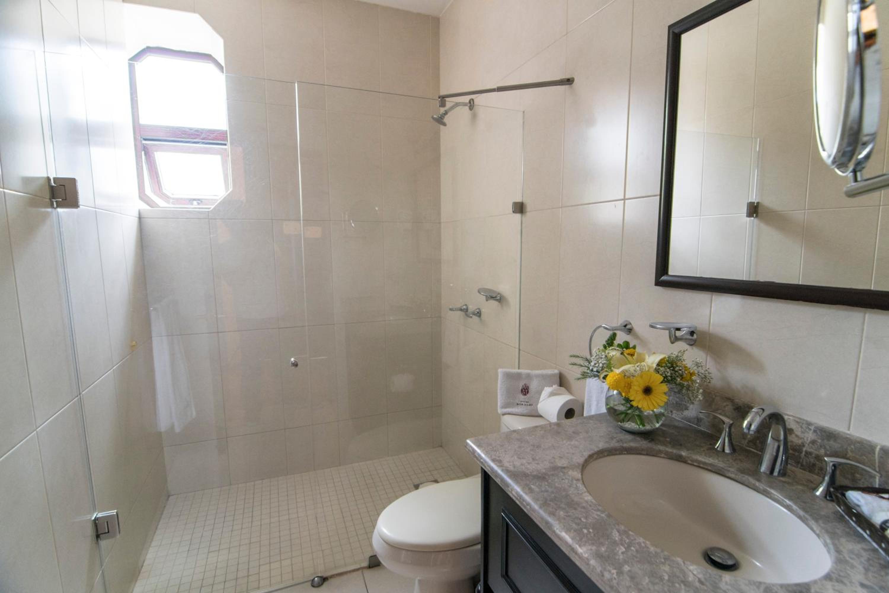 Standard Double Room - Photo 4