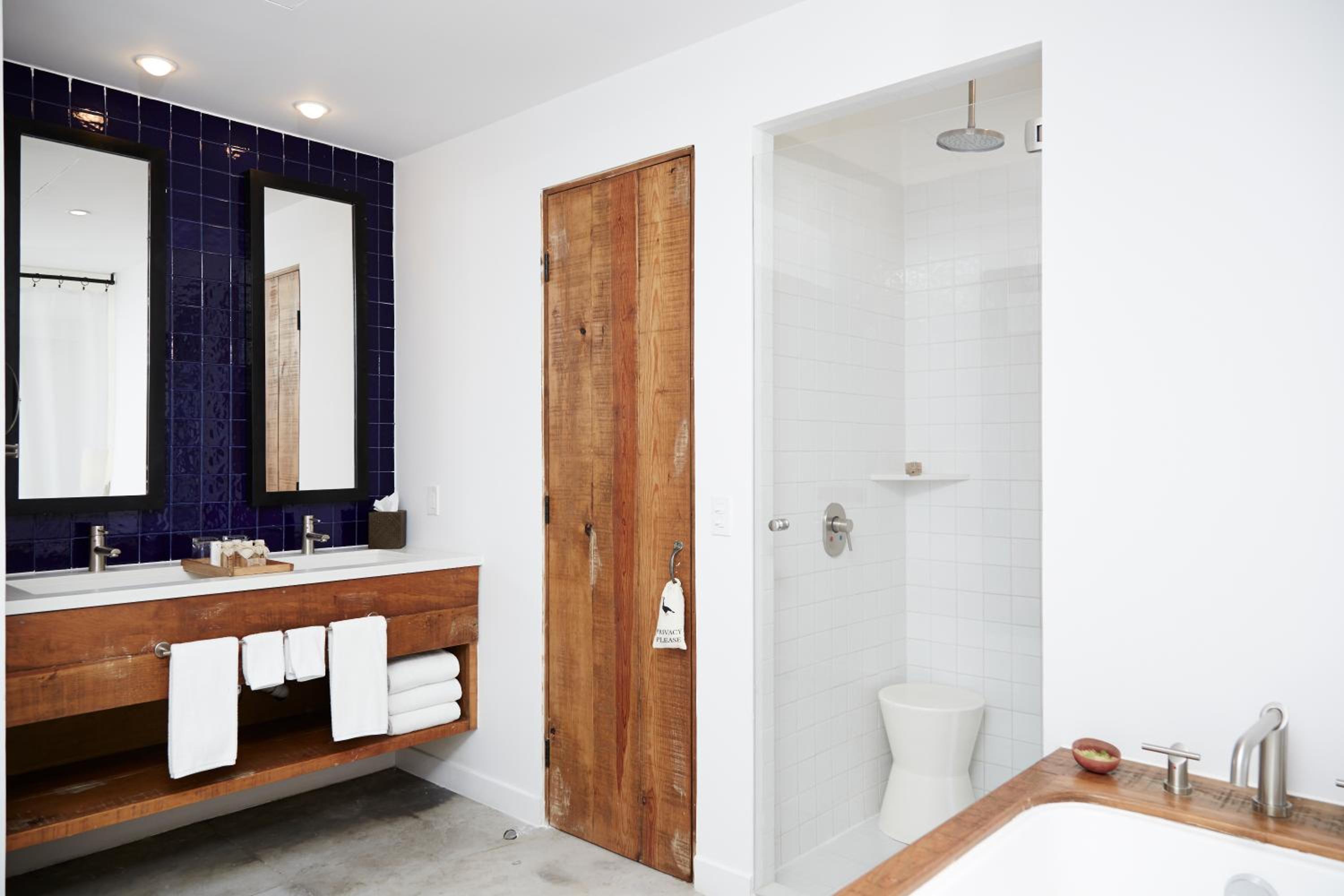 Ocean View King  - Photo 5