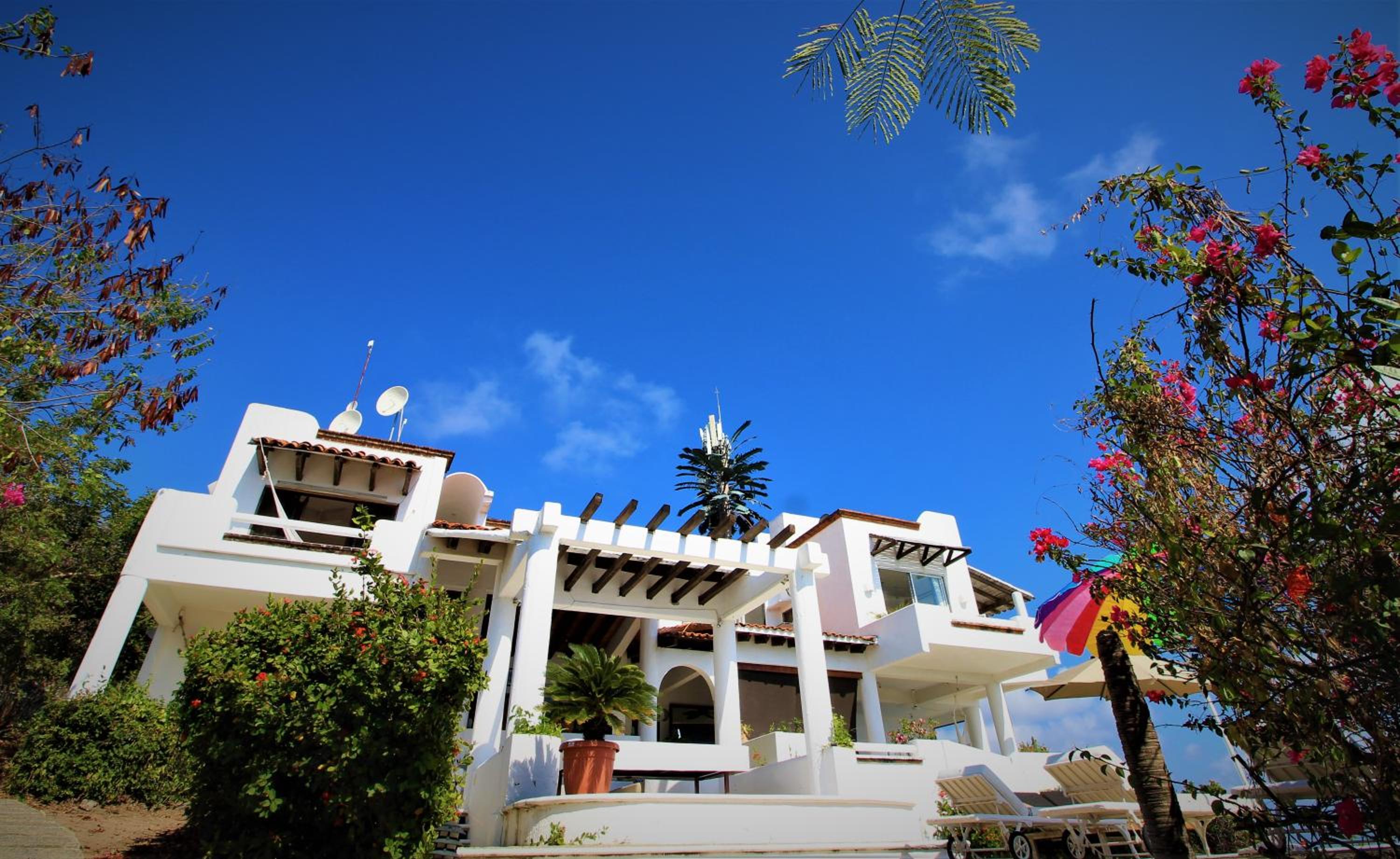 Villa photo 3
