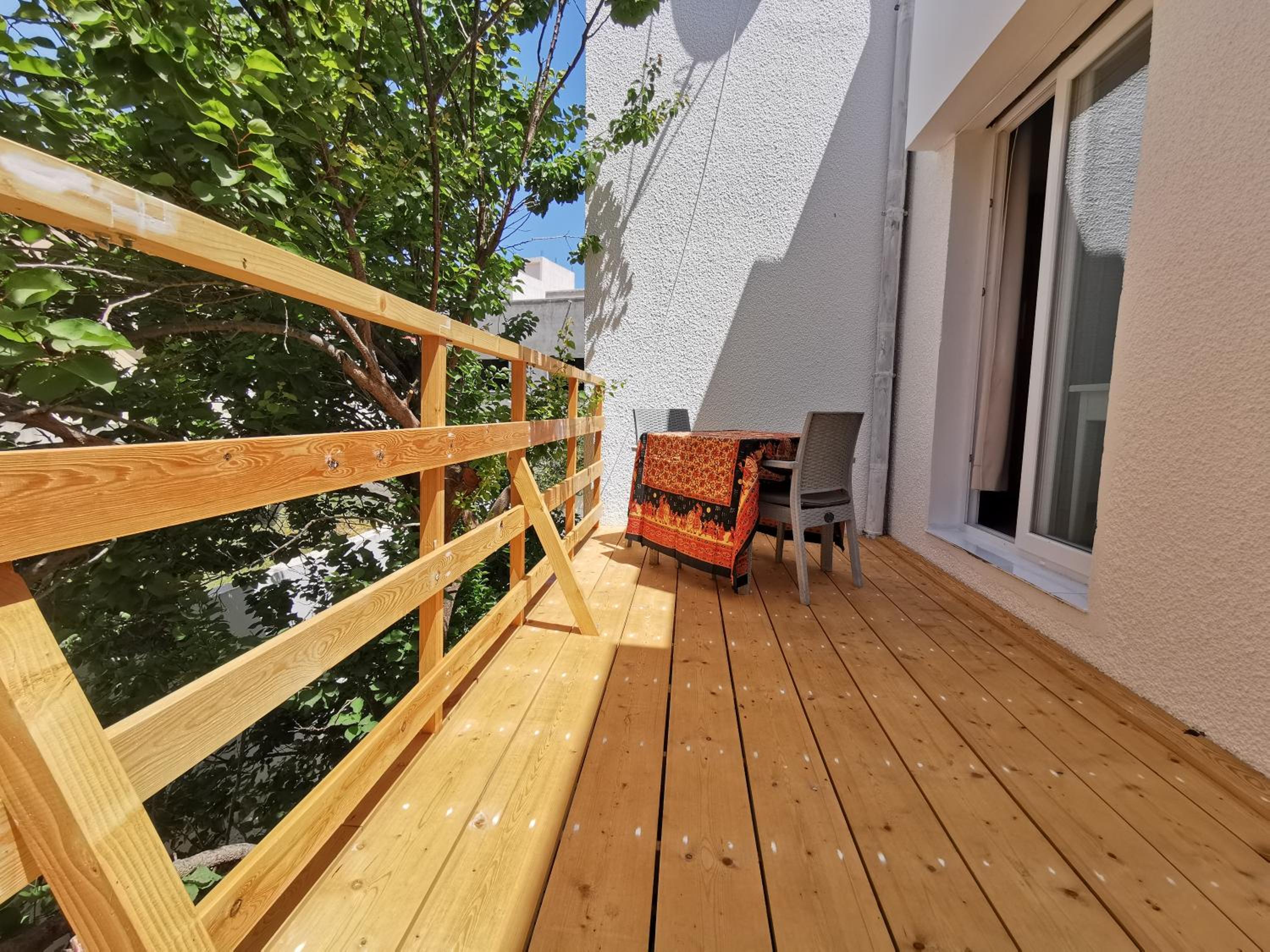 Apartment with Garden View