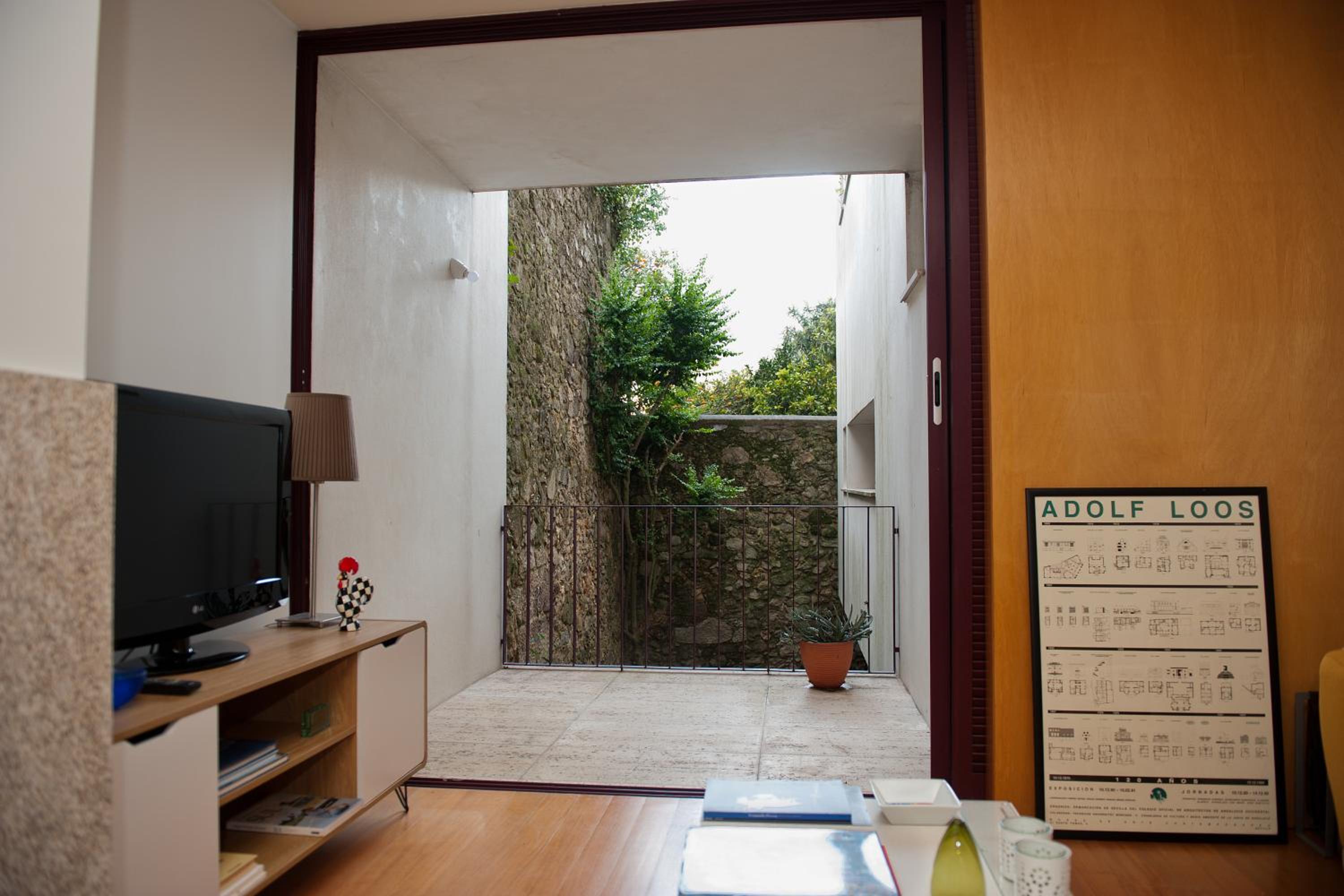 Apartment photo 2