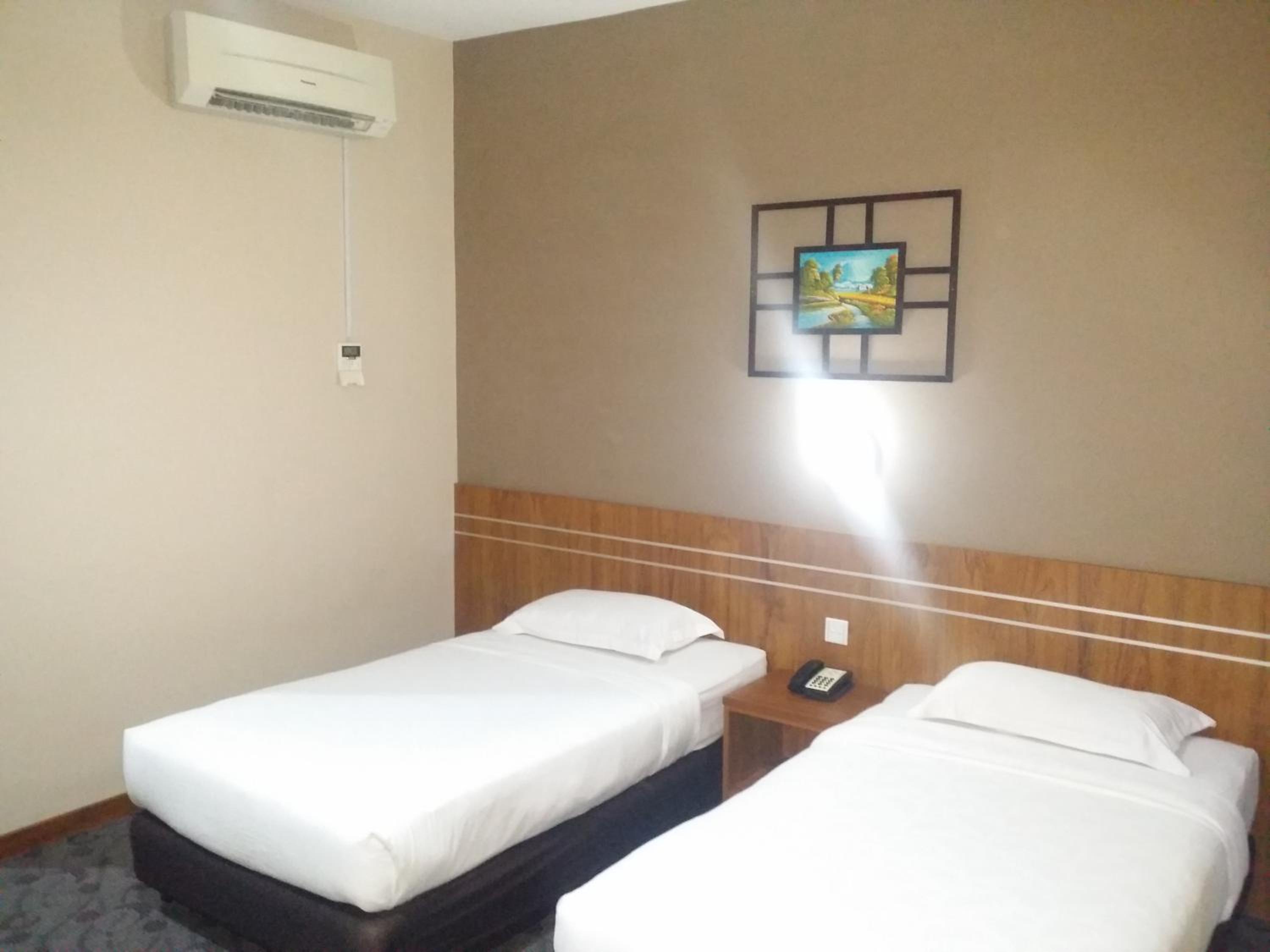 Standard Double or Twin Room photo 3
