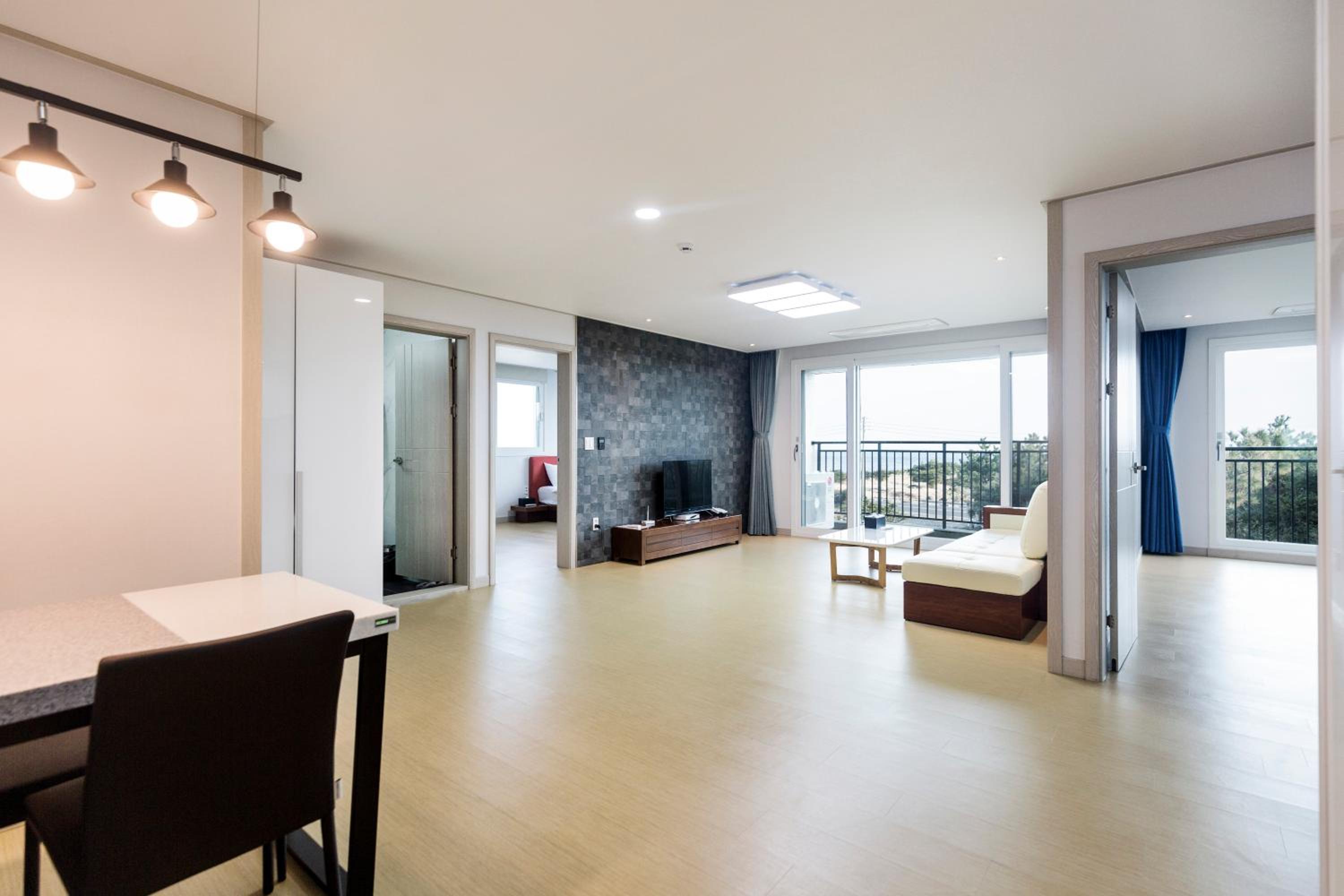 Suite with Terrace - Photo 1