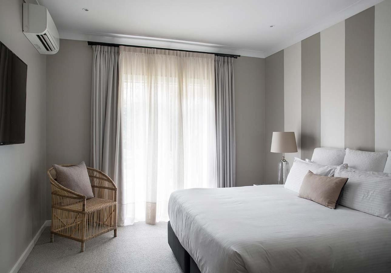 Courtyard Room - Photo 4