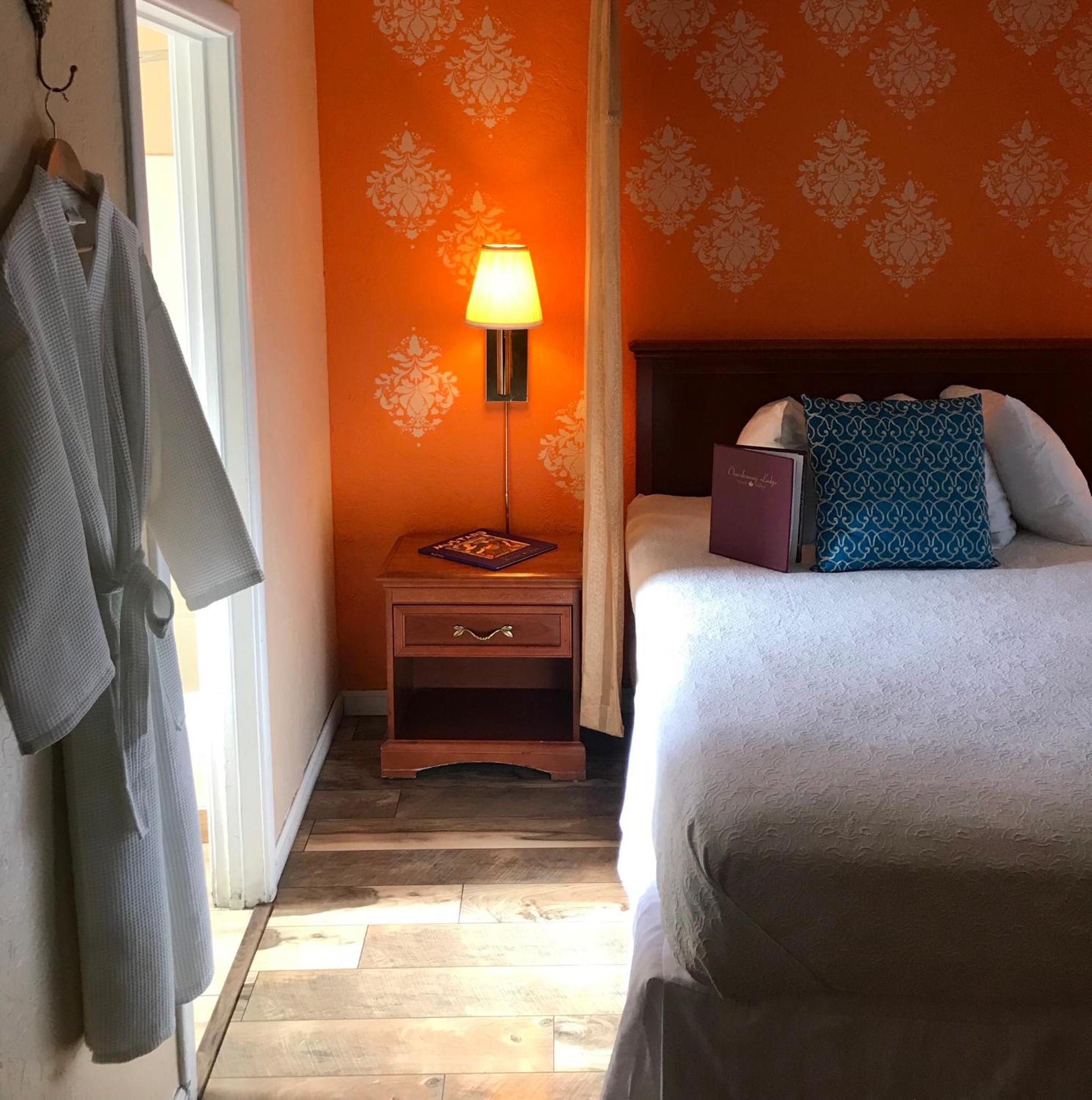 Queen Room - Photo 10