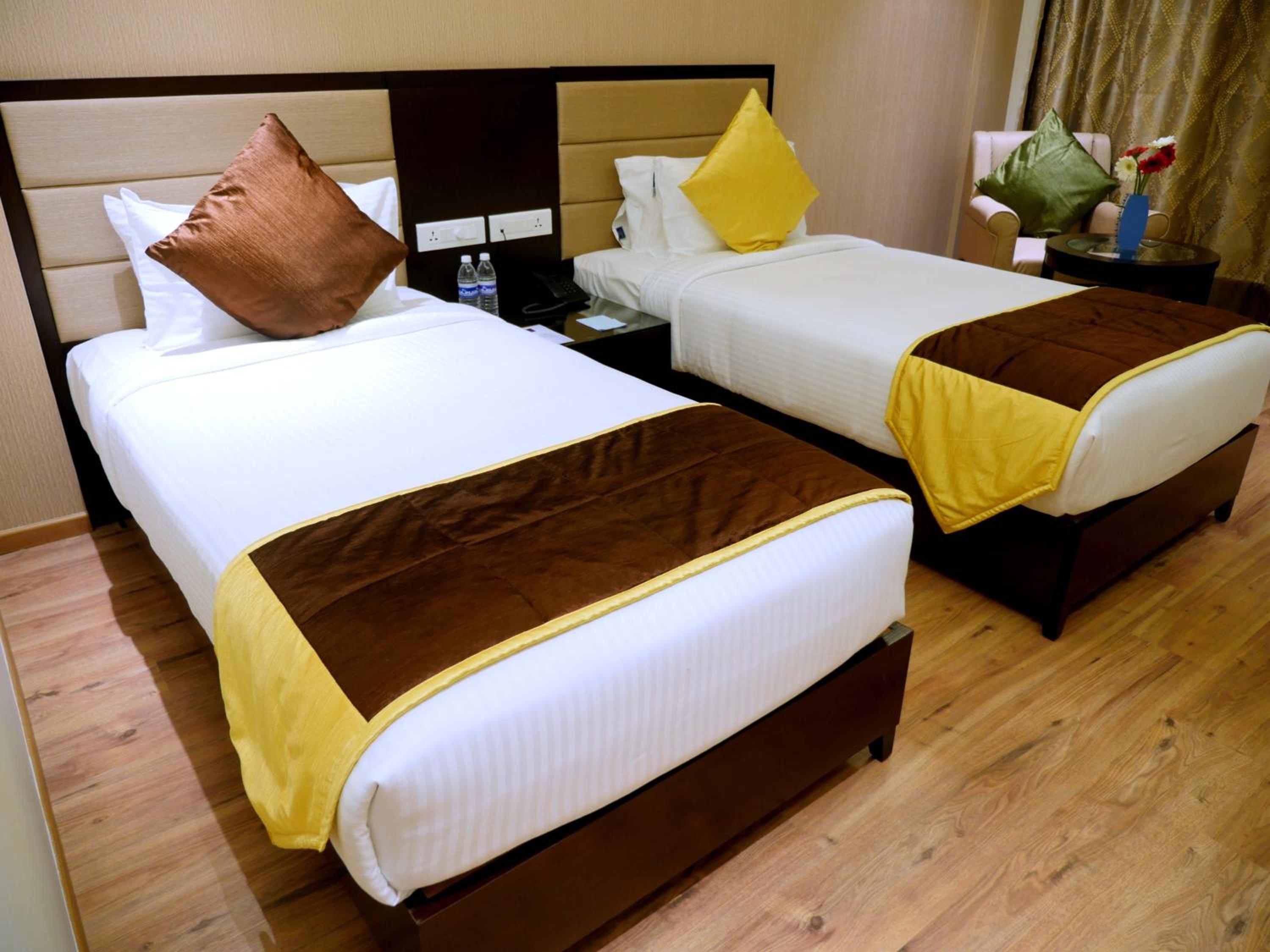 Large Double Room - Photo 4