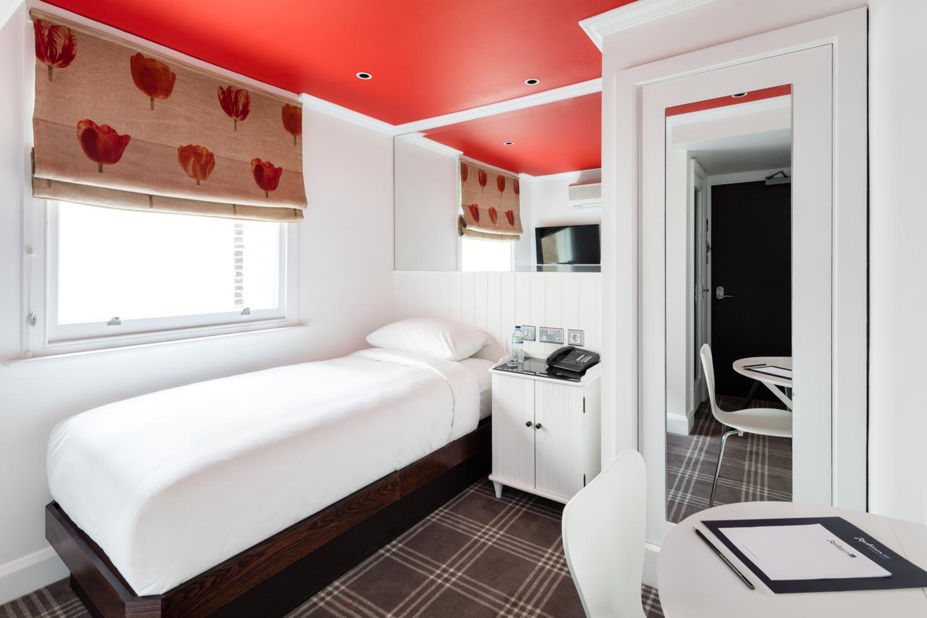 Single Room photo 1