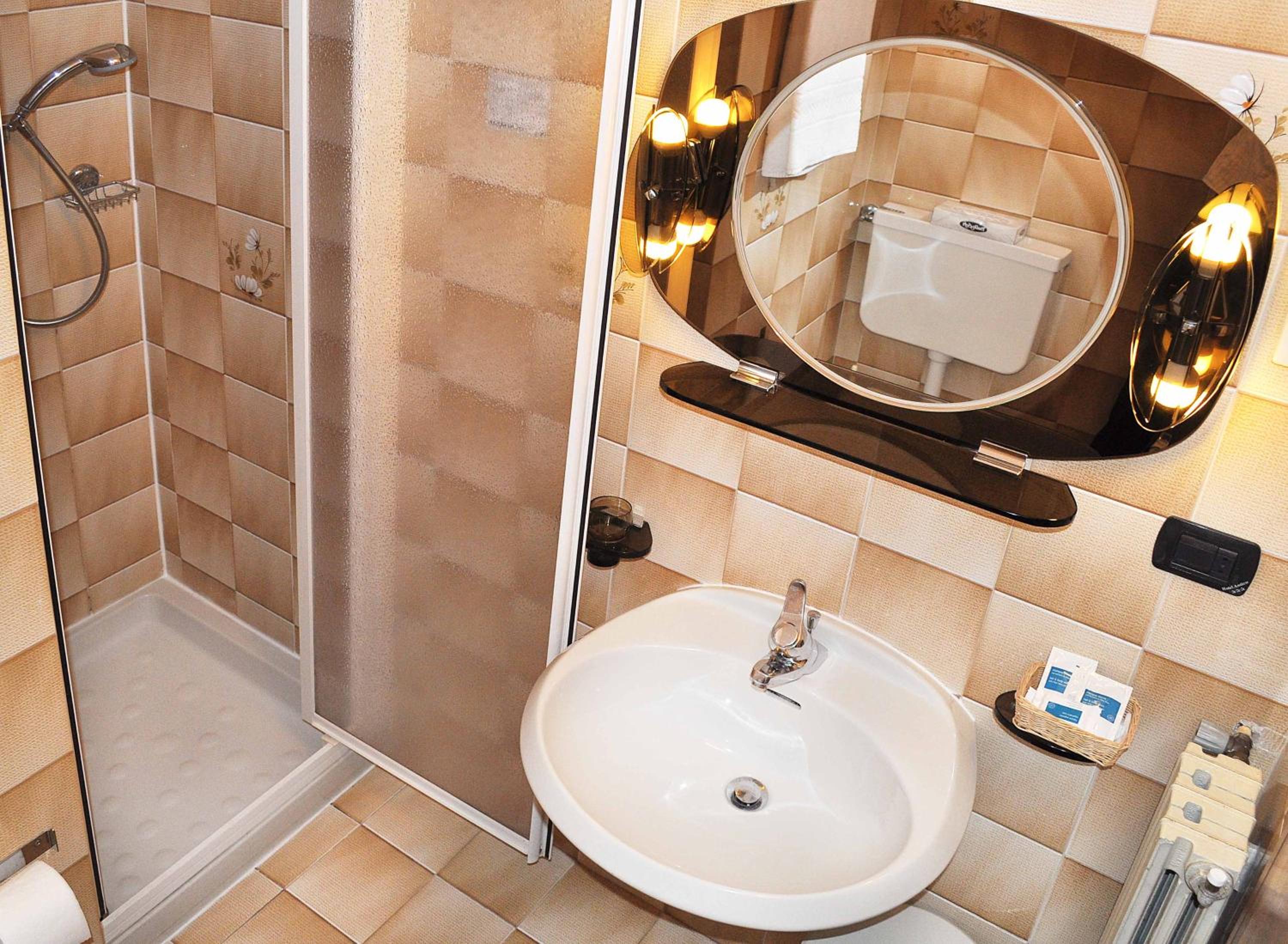 Double or Twin Room photo 3