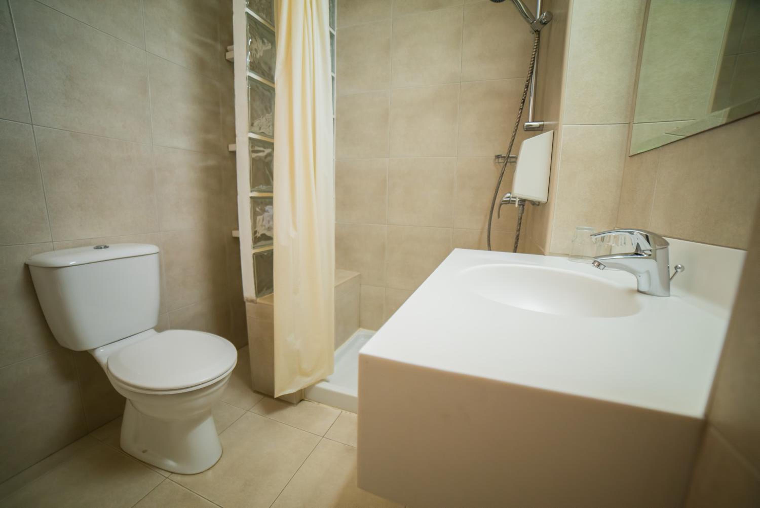 One-Bedroom Apartment with Sea View photo 2