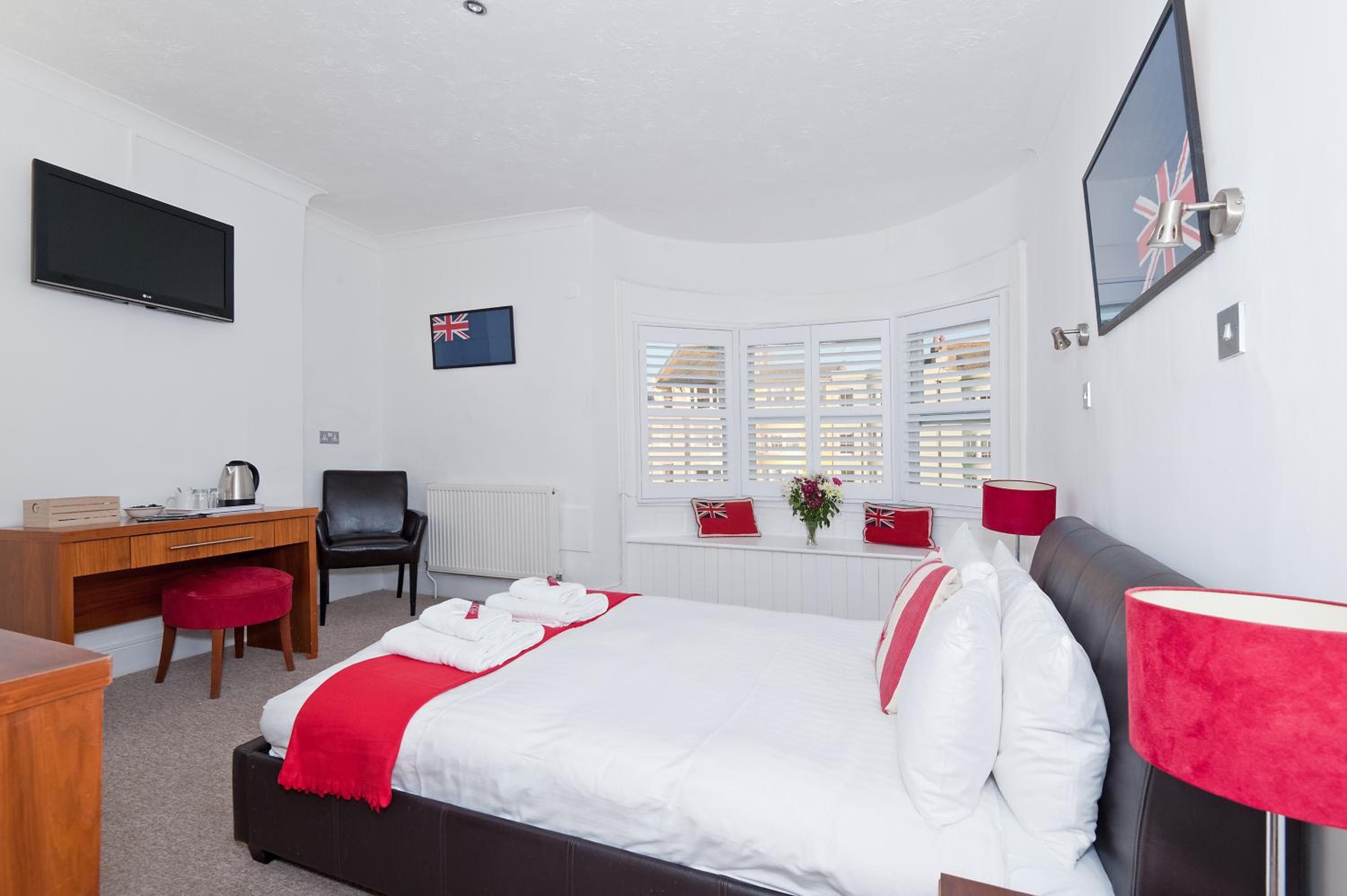 Double Room with En Suite Bathroom and Sea View photo 3