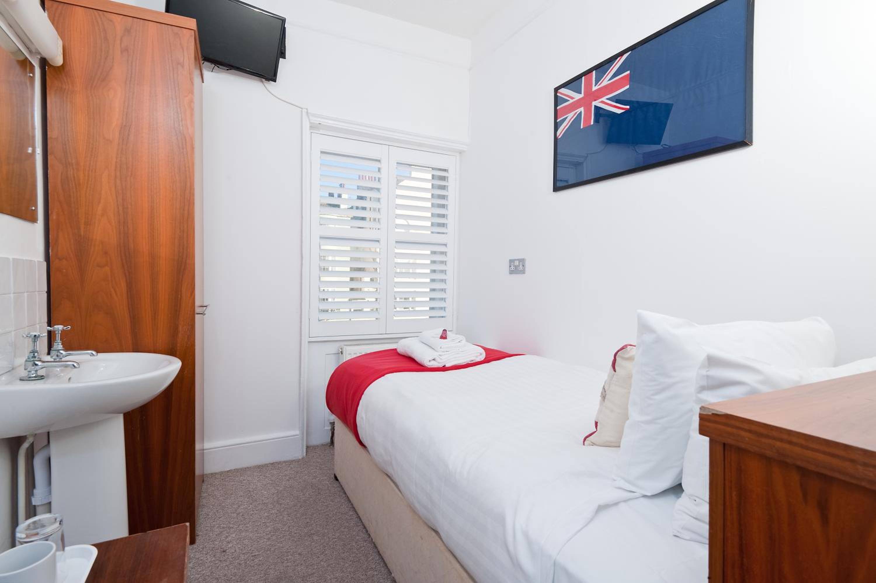 Single Room with En Suite Bathroom photo 1