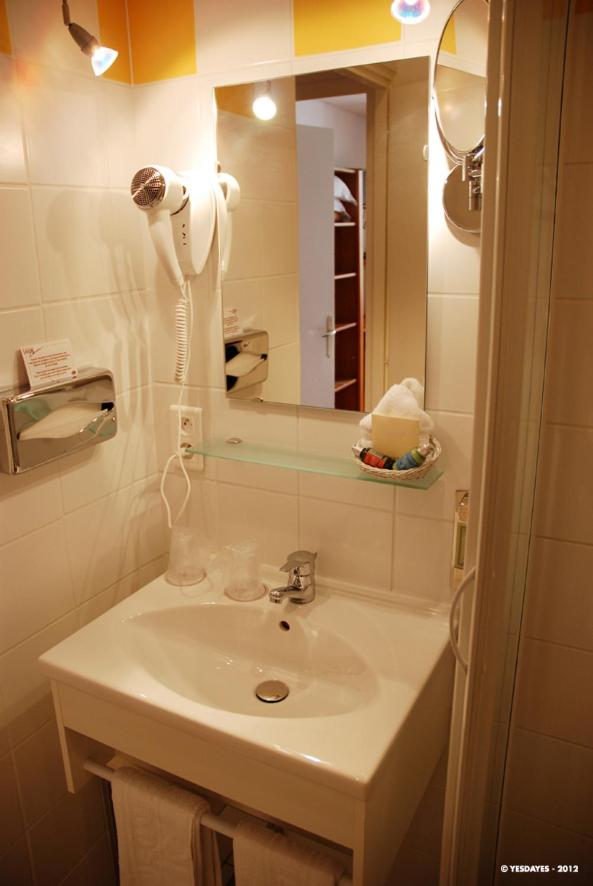 Standard Double Room with Interior Courtyard View photo 3