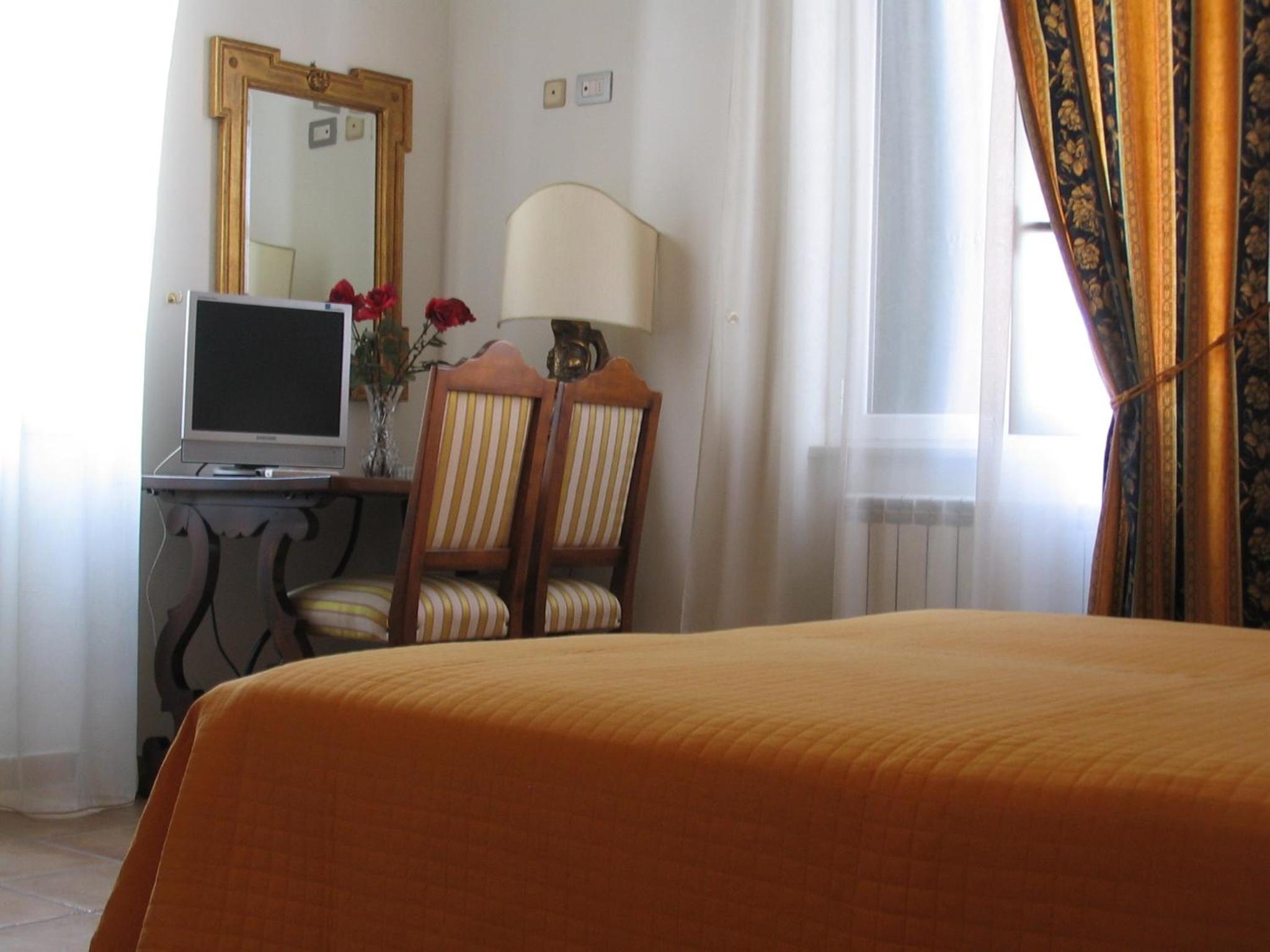 Double or Twin Room photo 1