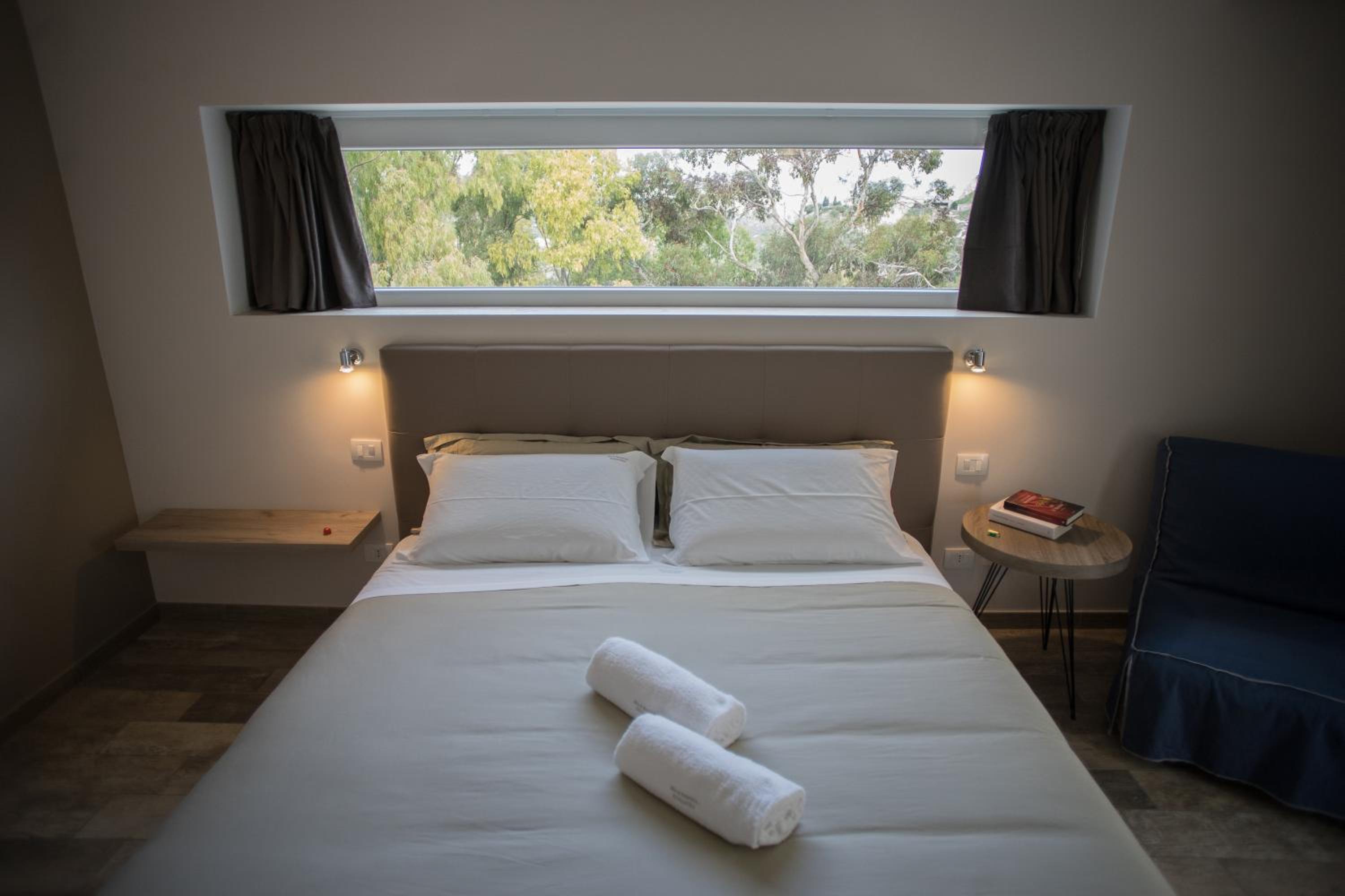 Superior Double or Twin Room with Terrace photo 2