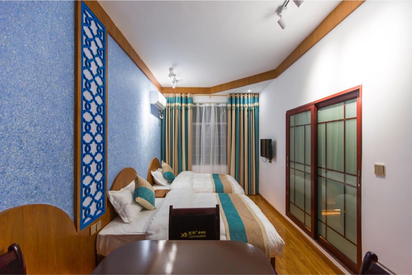 Deluxe Twin Room Mah-jongg