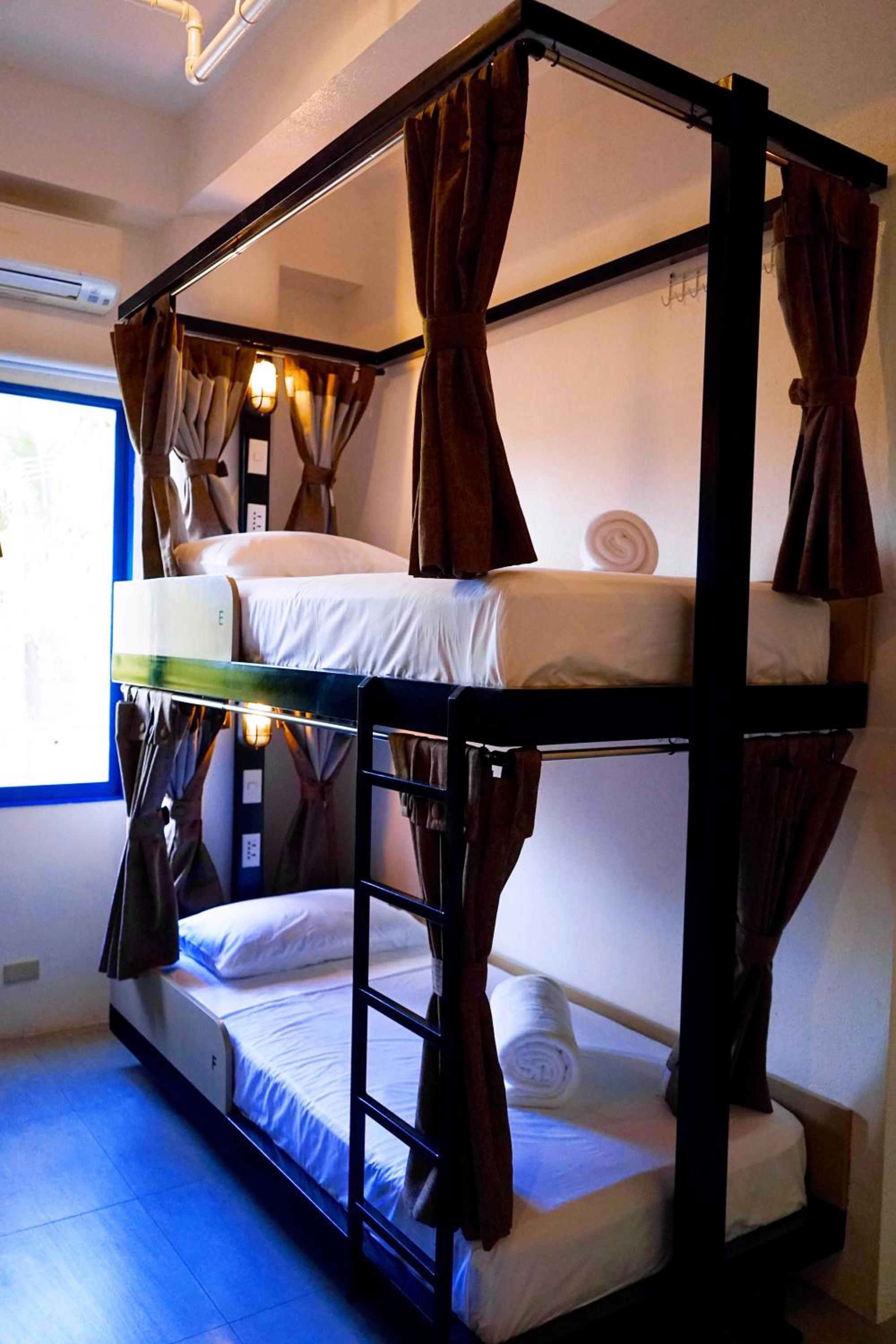 Bed in 6-Bed Mixed Dormitory Room photo 1