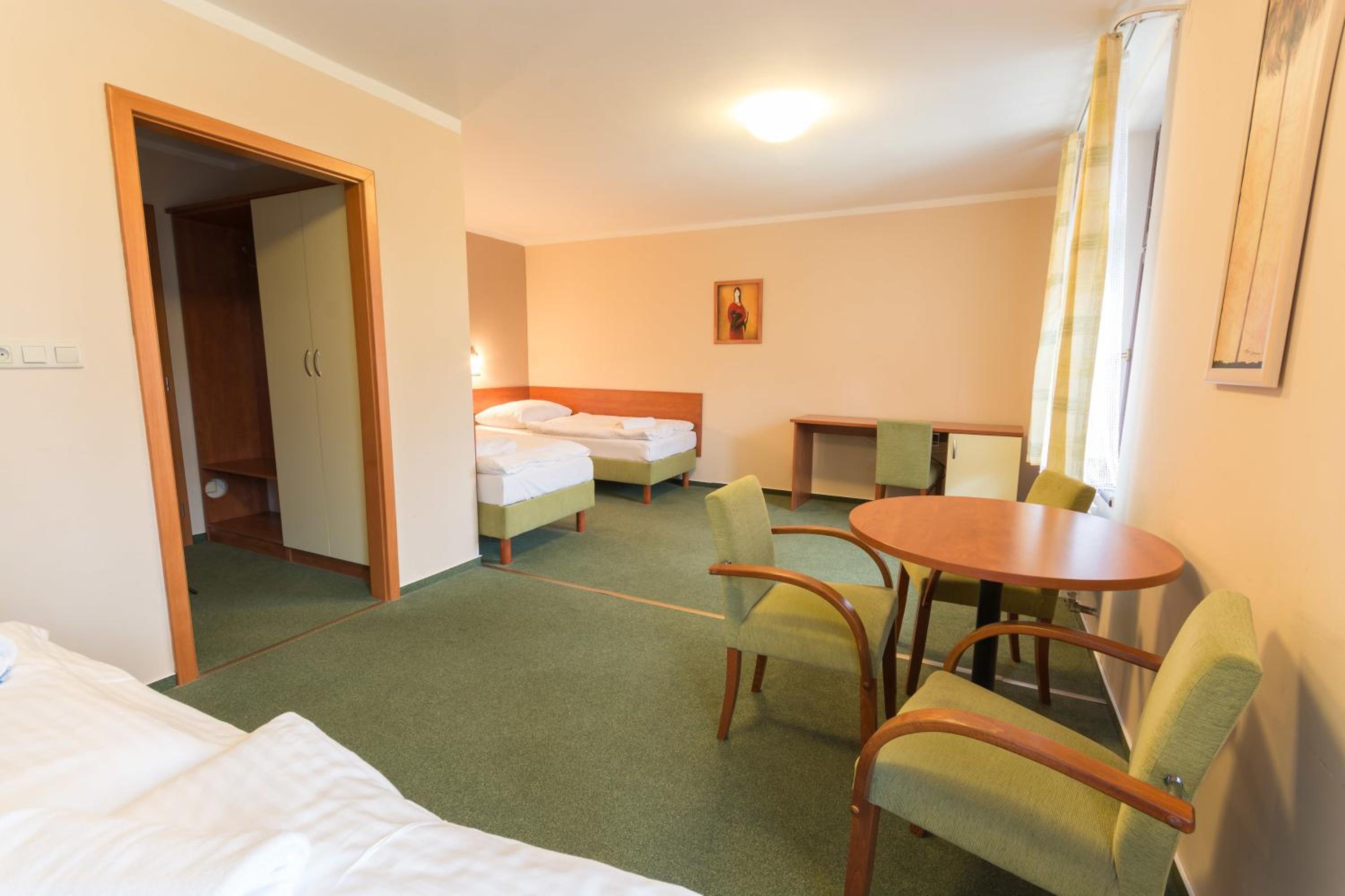 Quadruple Room photo 3