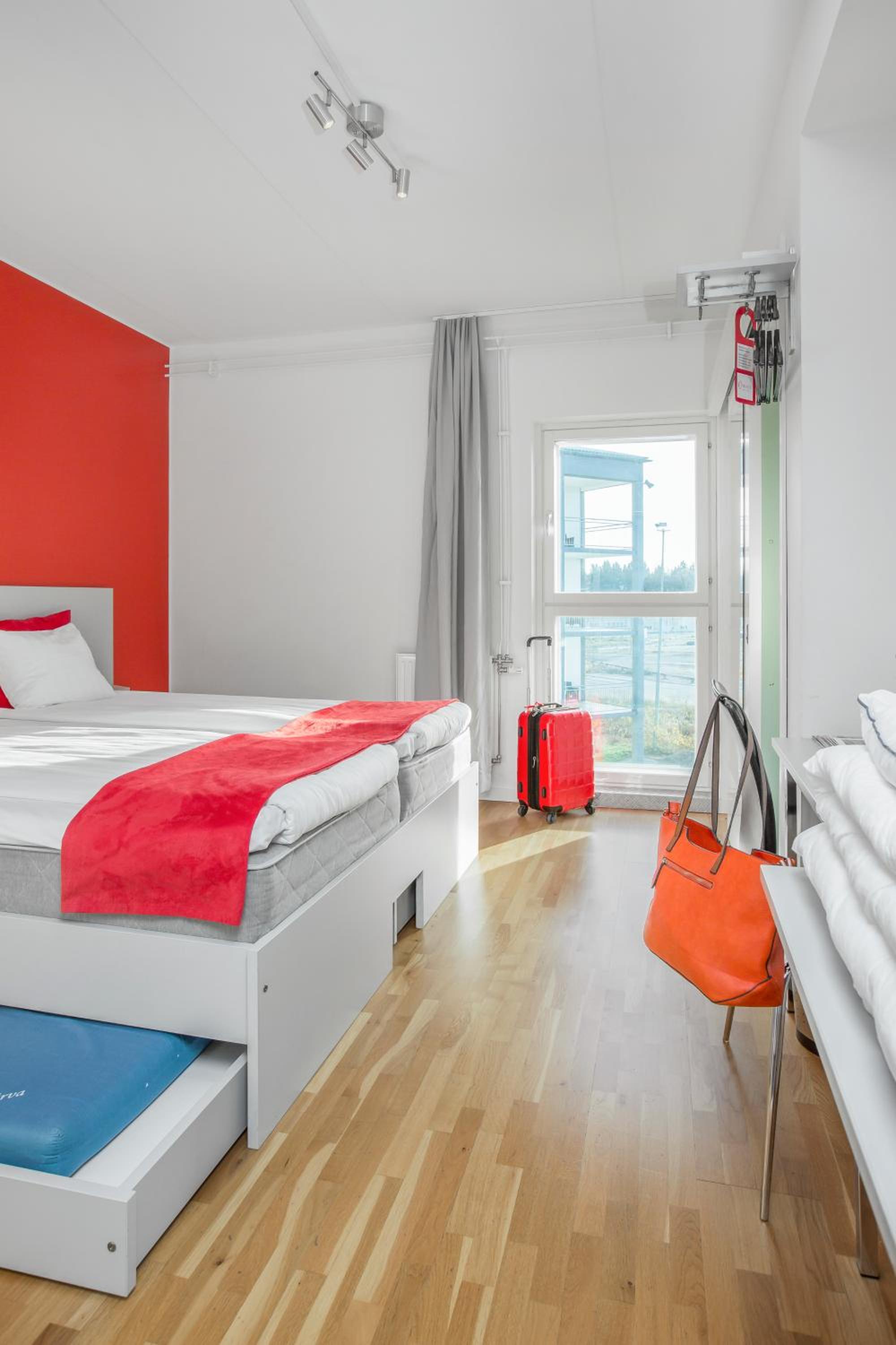 Standard Double Room with Pull Out Bed - Photo 1